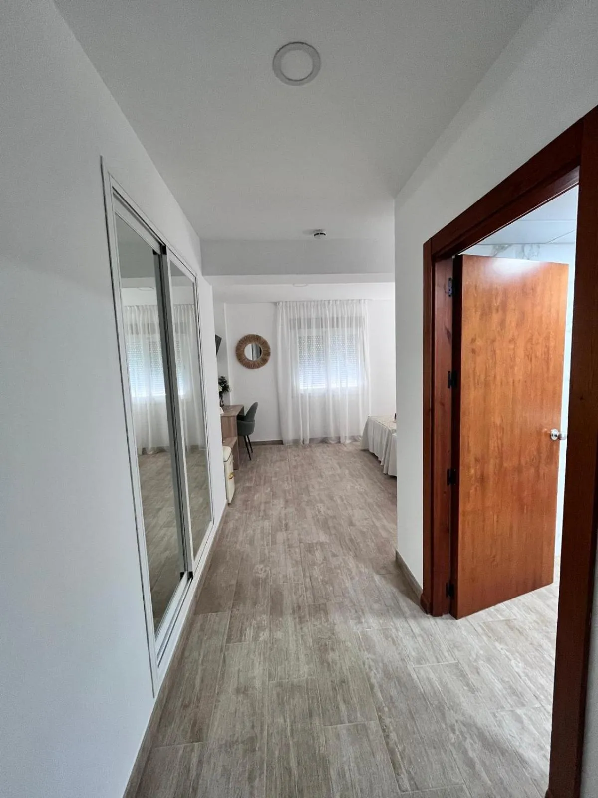 wardrobe in Hotel Romerito