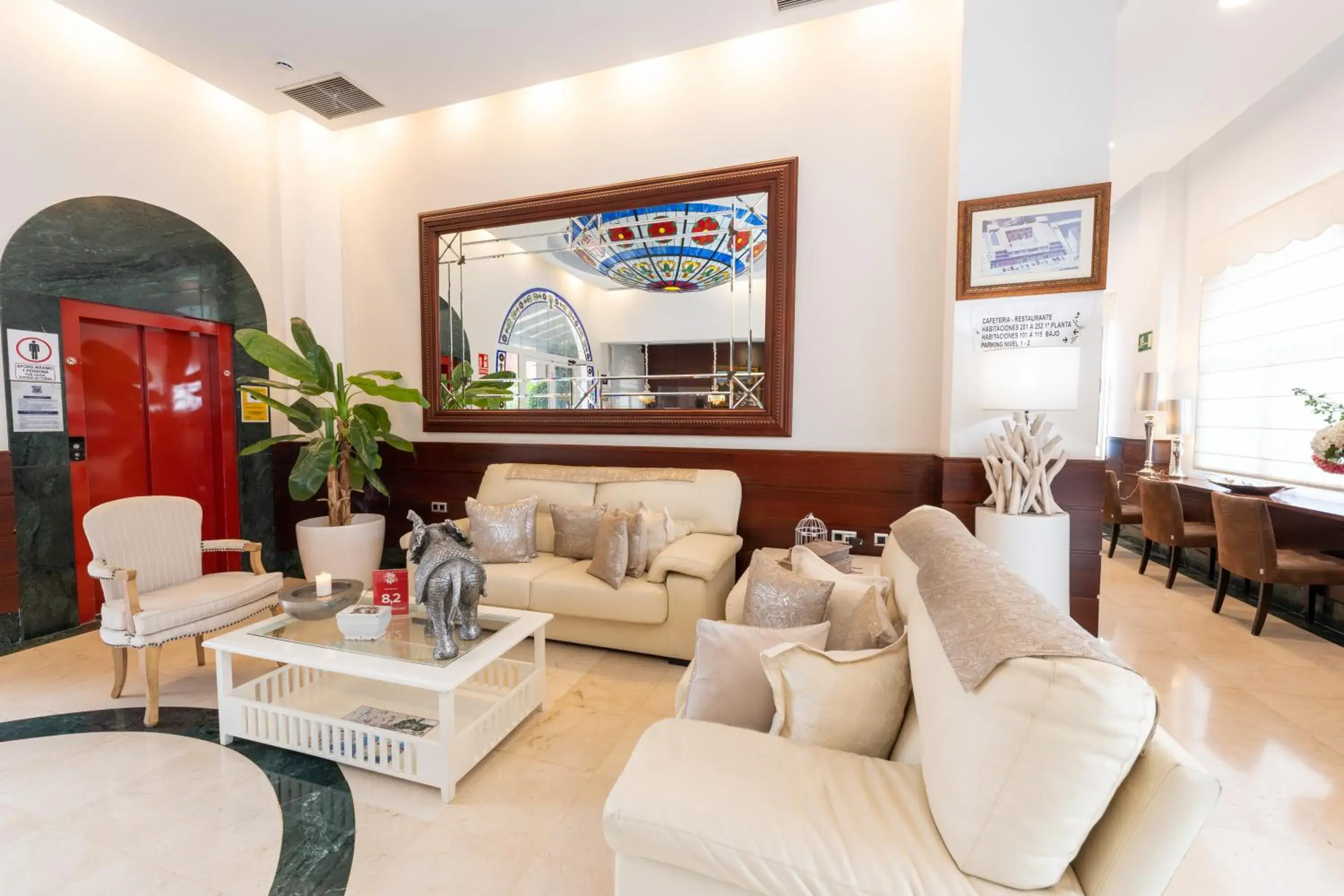 Lobby or reception in Hotel Romerito Lobby or reception in Hotel Romerito