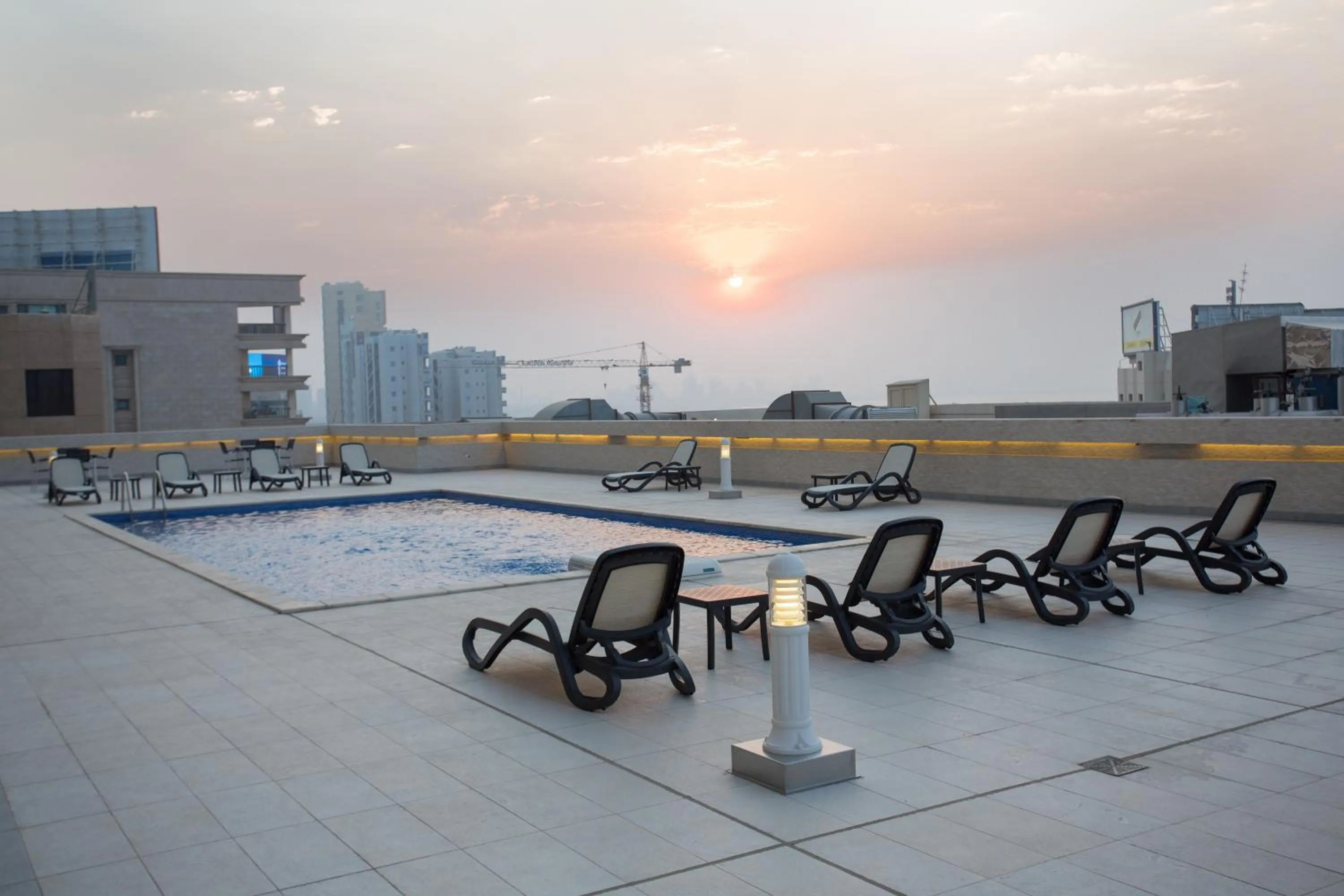 , Sunrise/Sunset in Dalal City Hotel