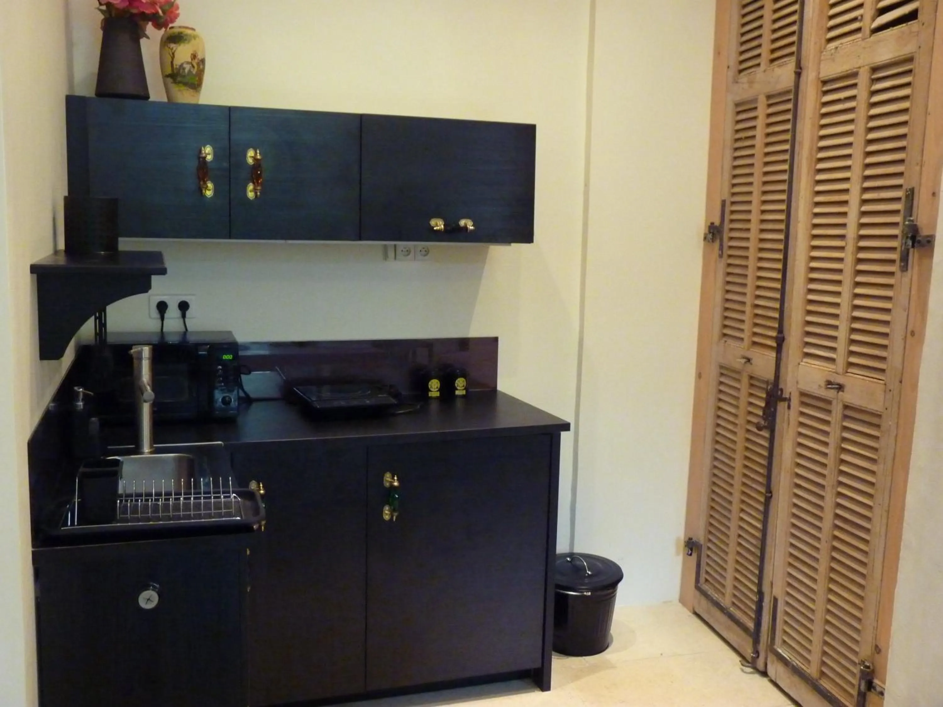 Kitchen or kitchenette in Le Couvent du Vieux Port