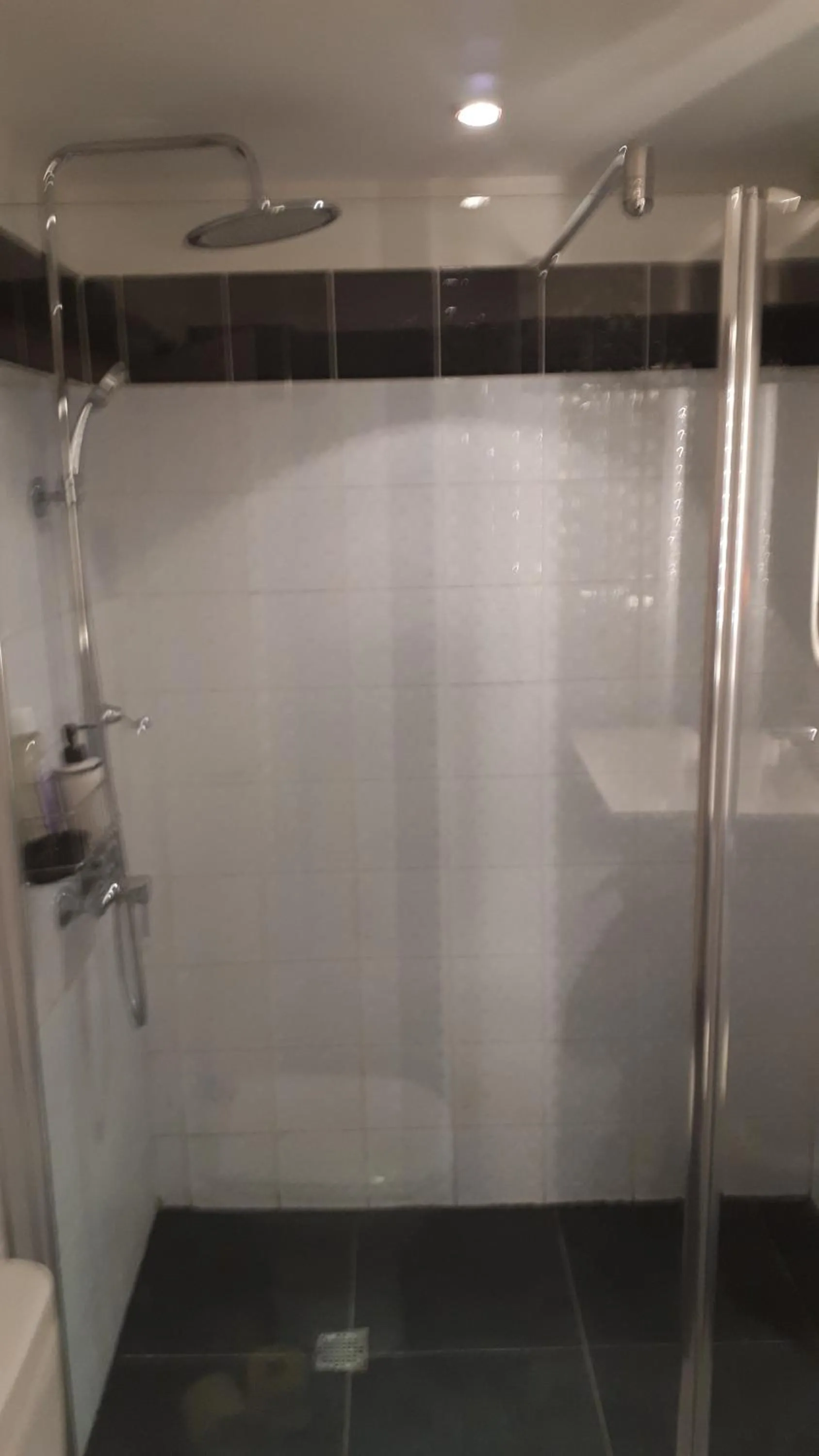 Bathroom in Le Couvent du Vieux Port