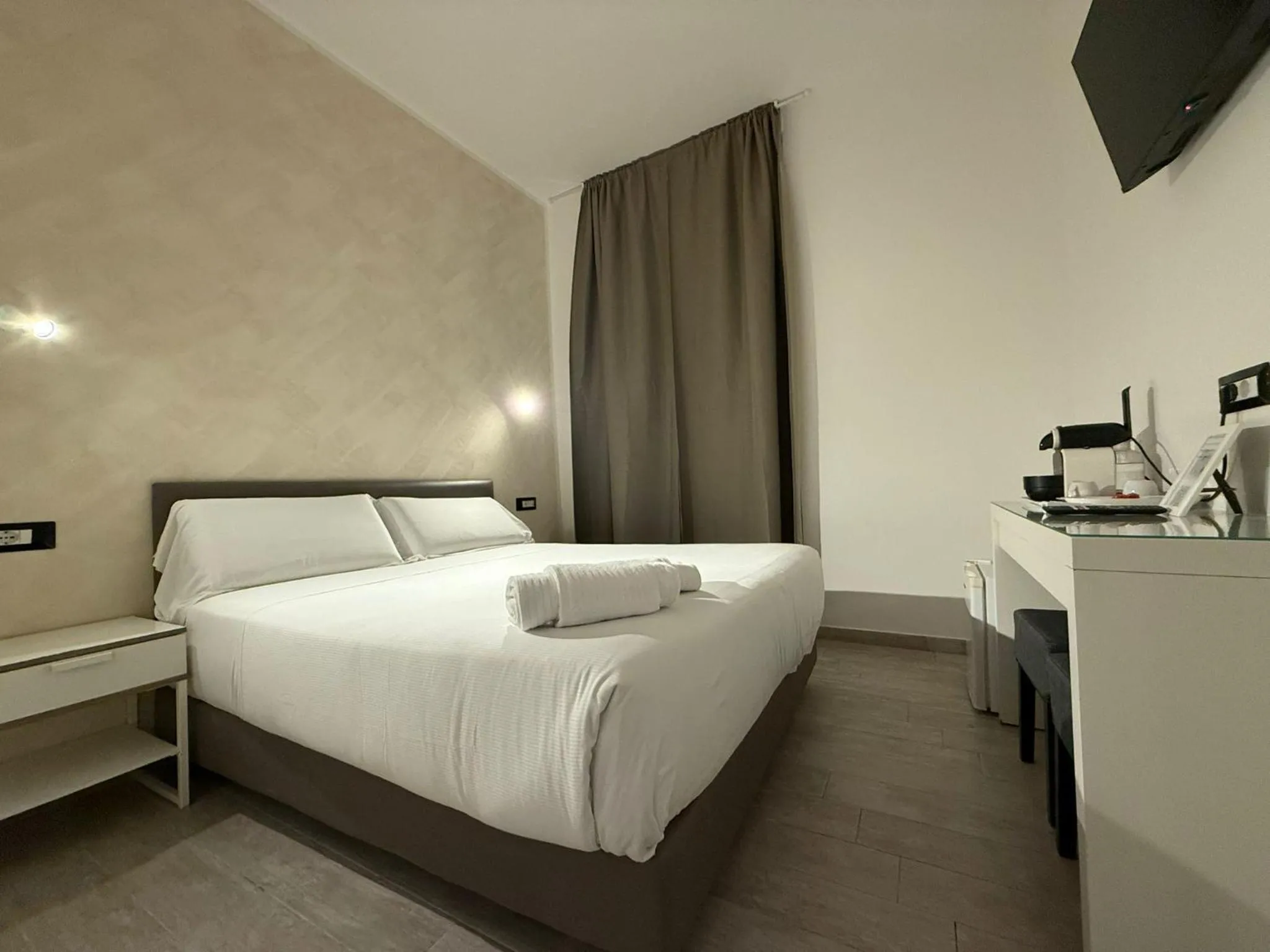 TV and multimedia, Bed in Relais Merulana Guest House