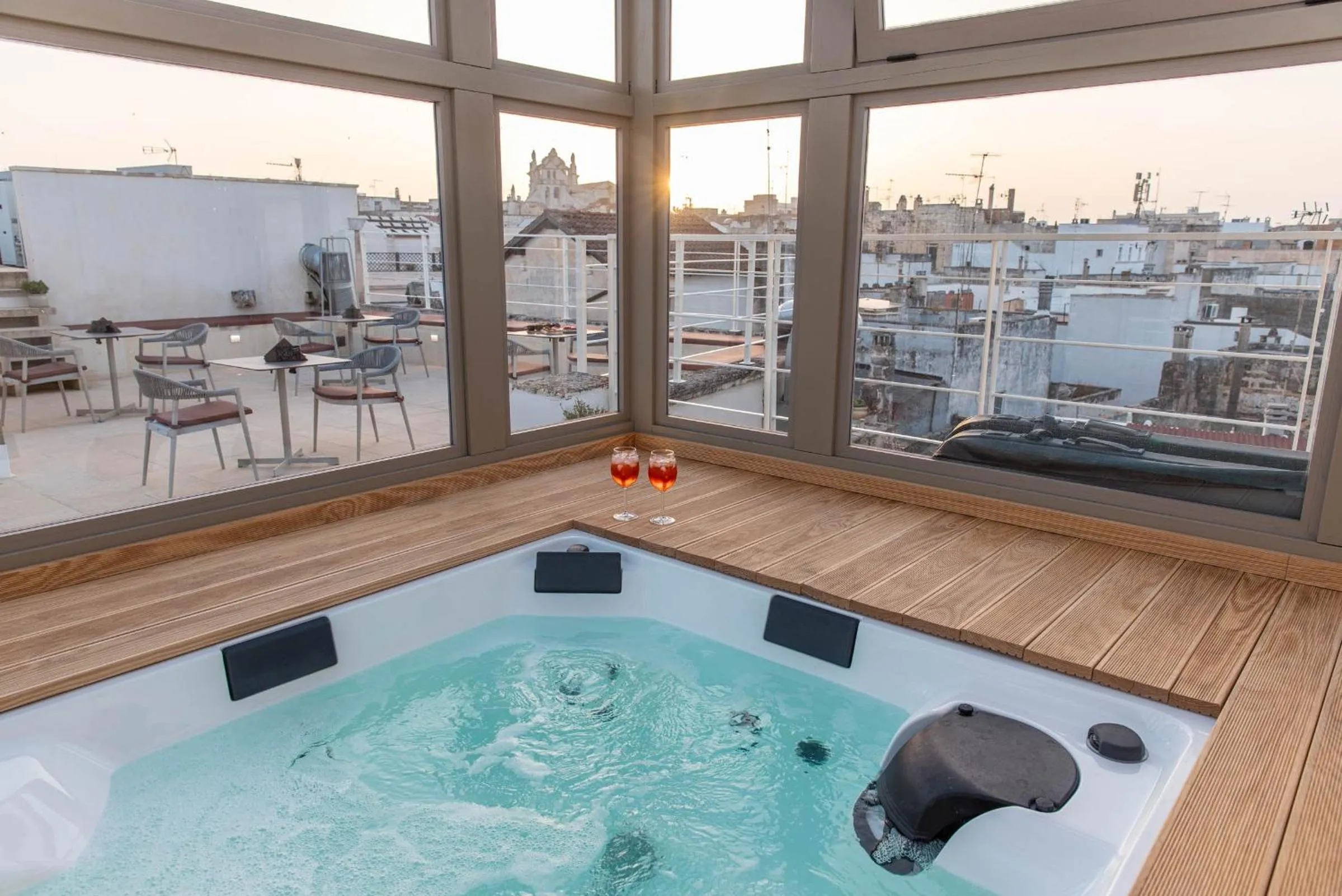 Hot Tub in Palazzo Arco Cadura Hotel & Spa