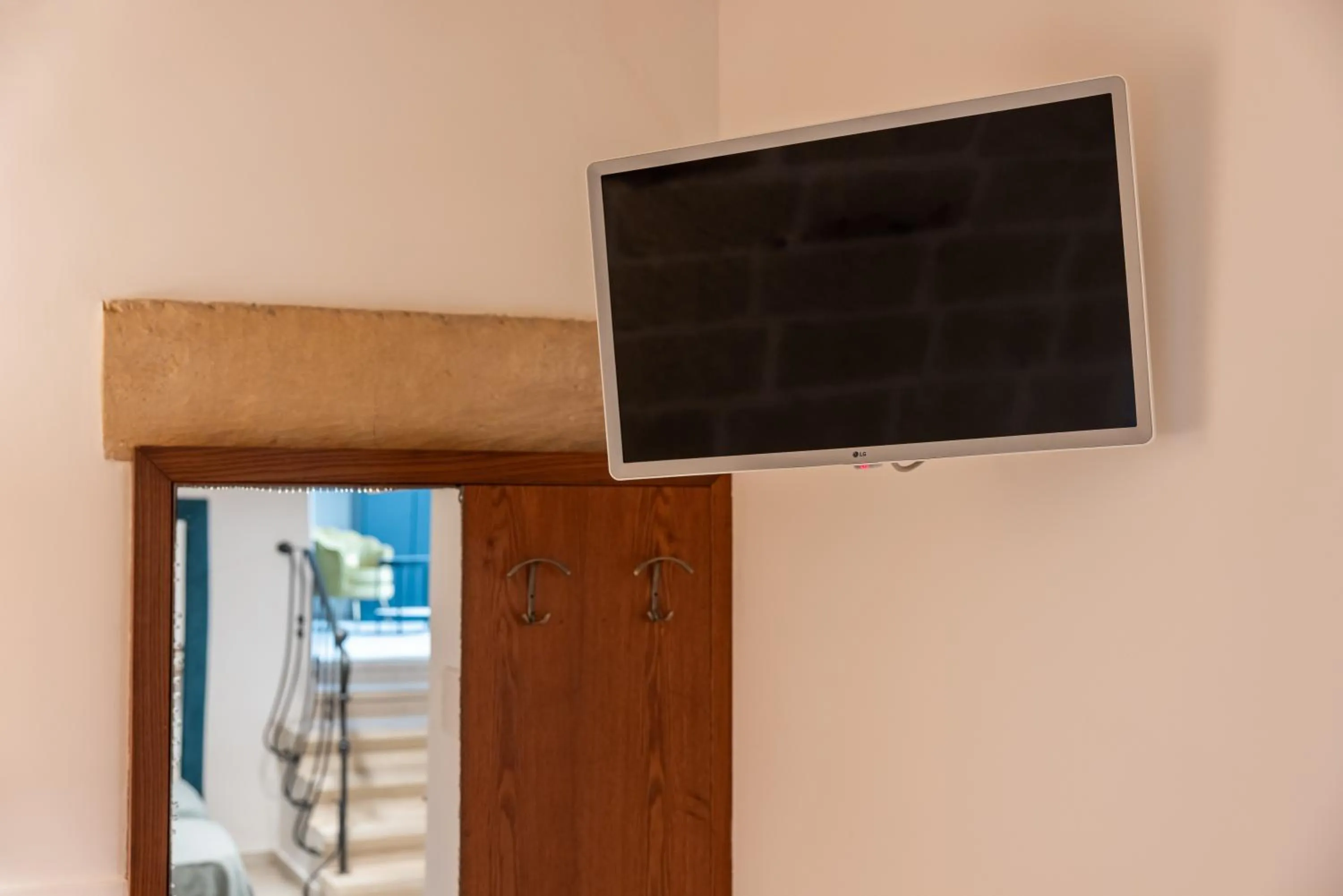 TV and multimedia in Palazzo Arco Cadura Hotel & Spa