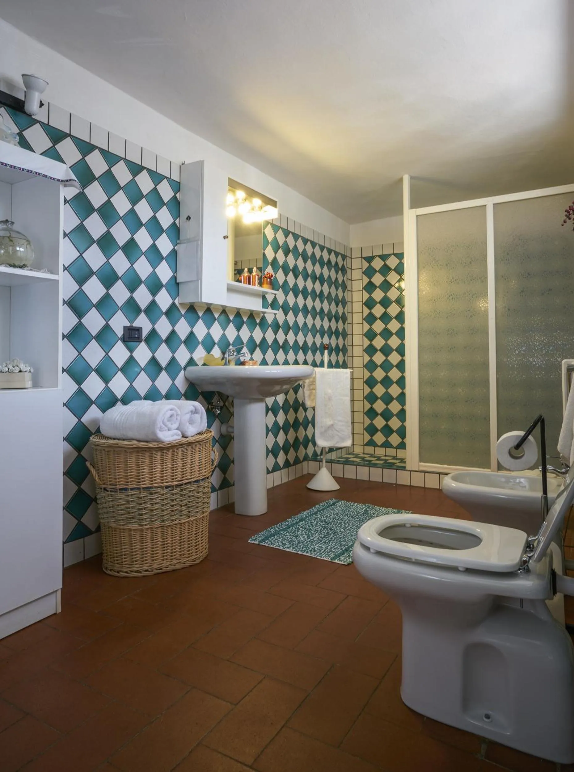Shower in Villa Il Borraccio - Apartments Azalea and Begonia