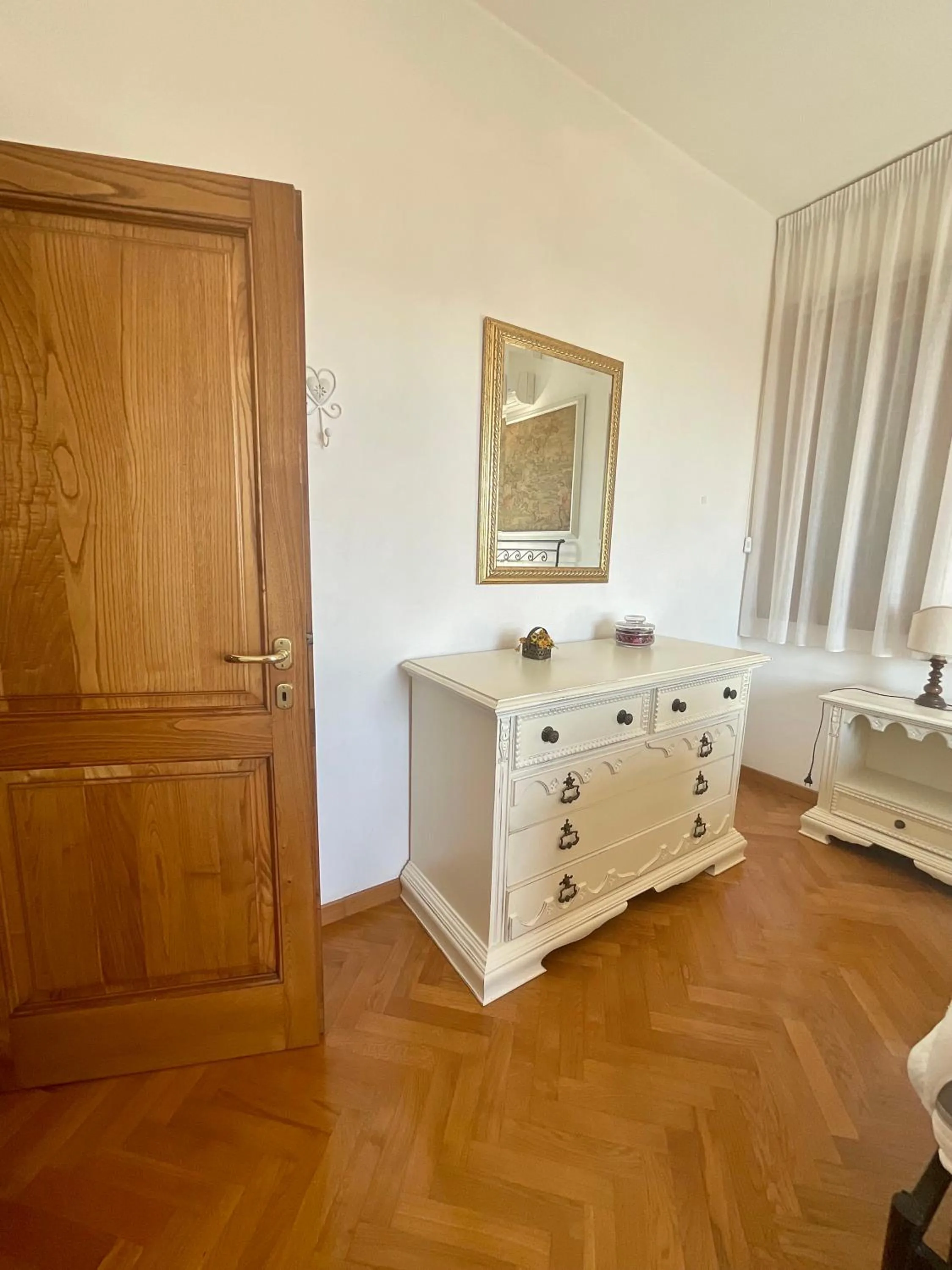 Bedroom in Villa Il Borraccio - Apartments Azalea and Begonia