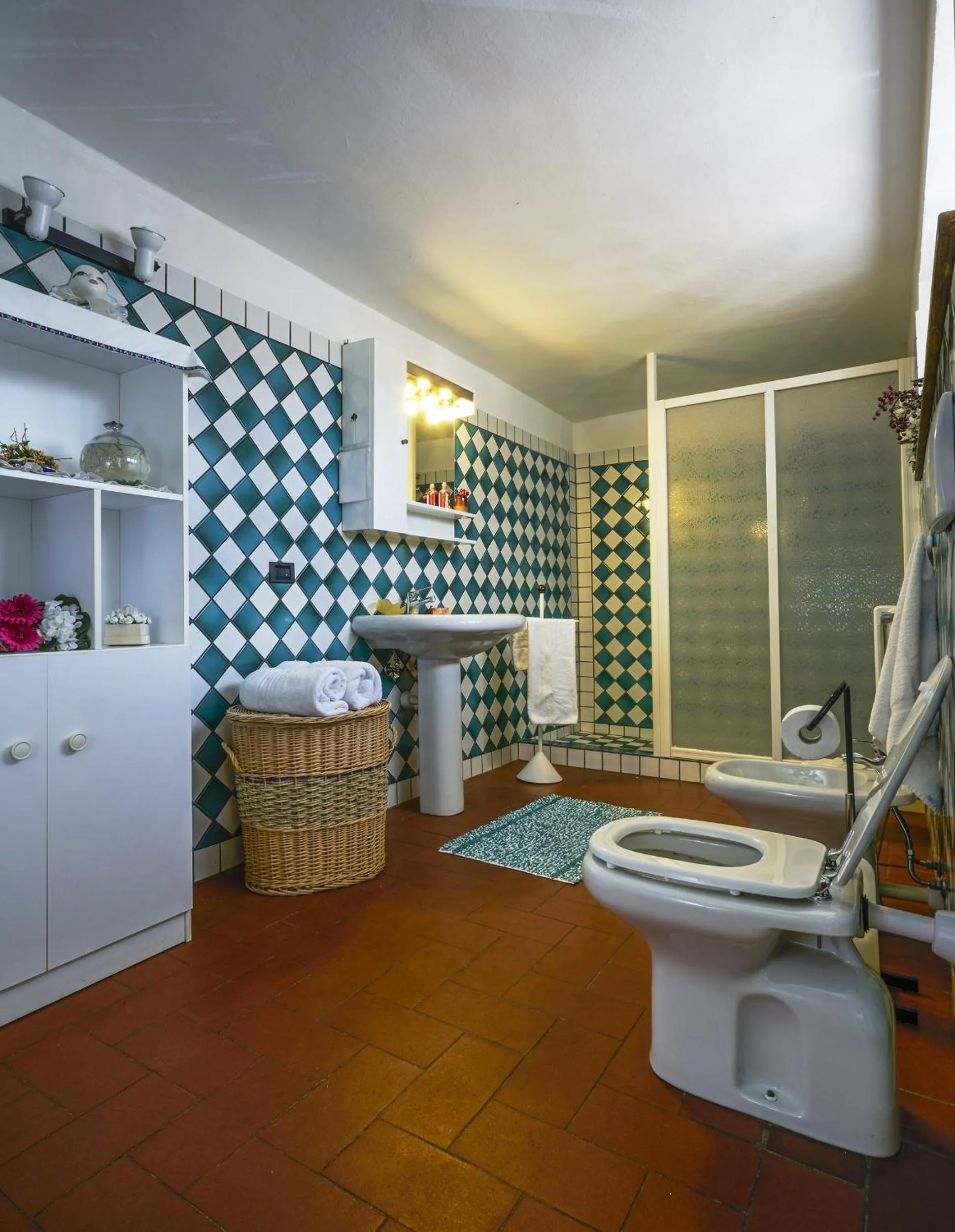 Shower in Villa Il Borraccio - Apartments Azalea and Begonia