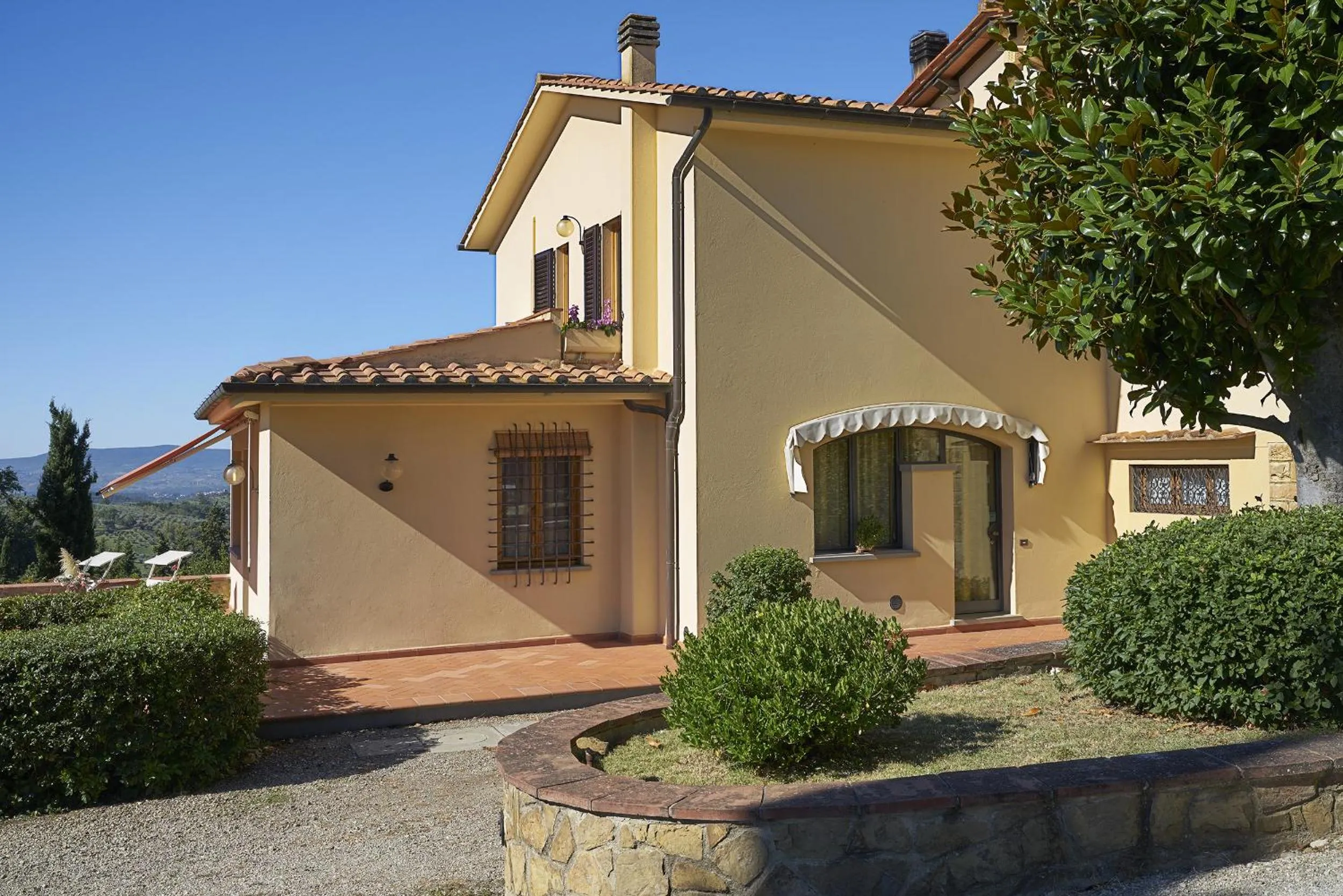 Facade/entrance in Villa Il Borraccio - Apartments Azalea and Begonia