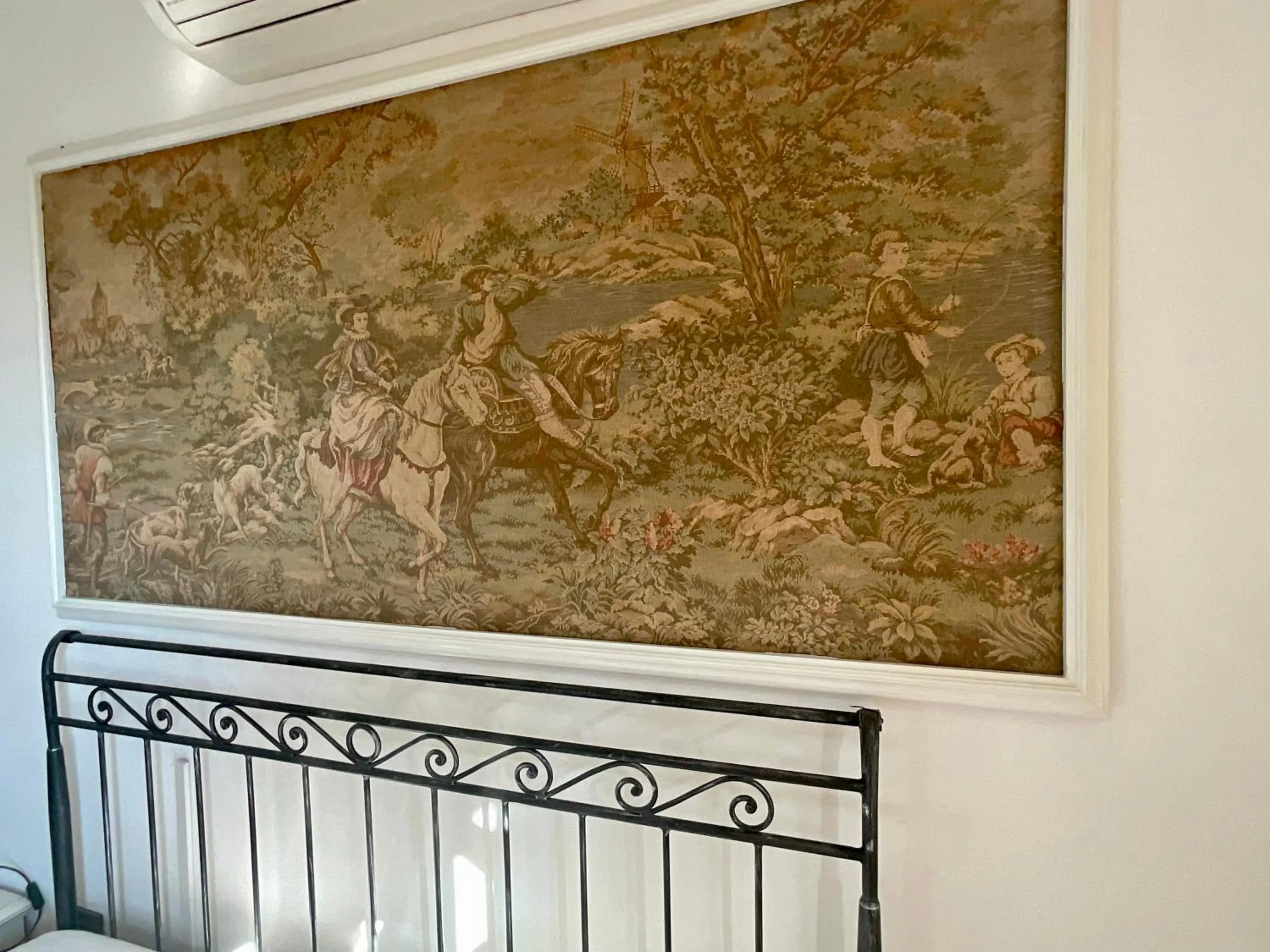 Decorative detail in Villa Il Borraccio - Apartments Azalea and Begonia