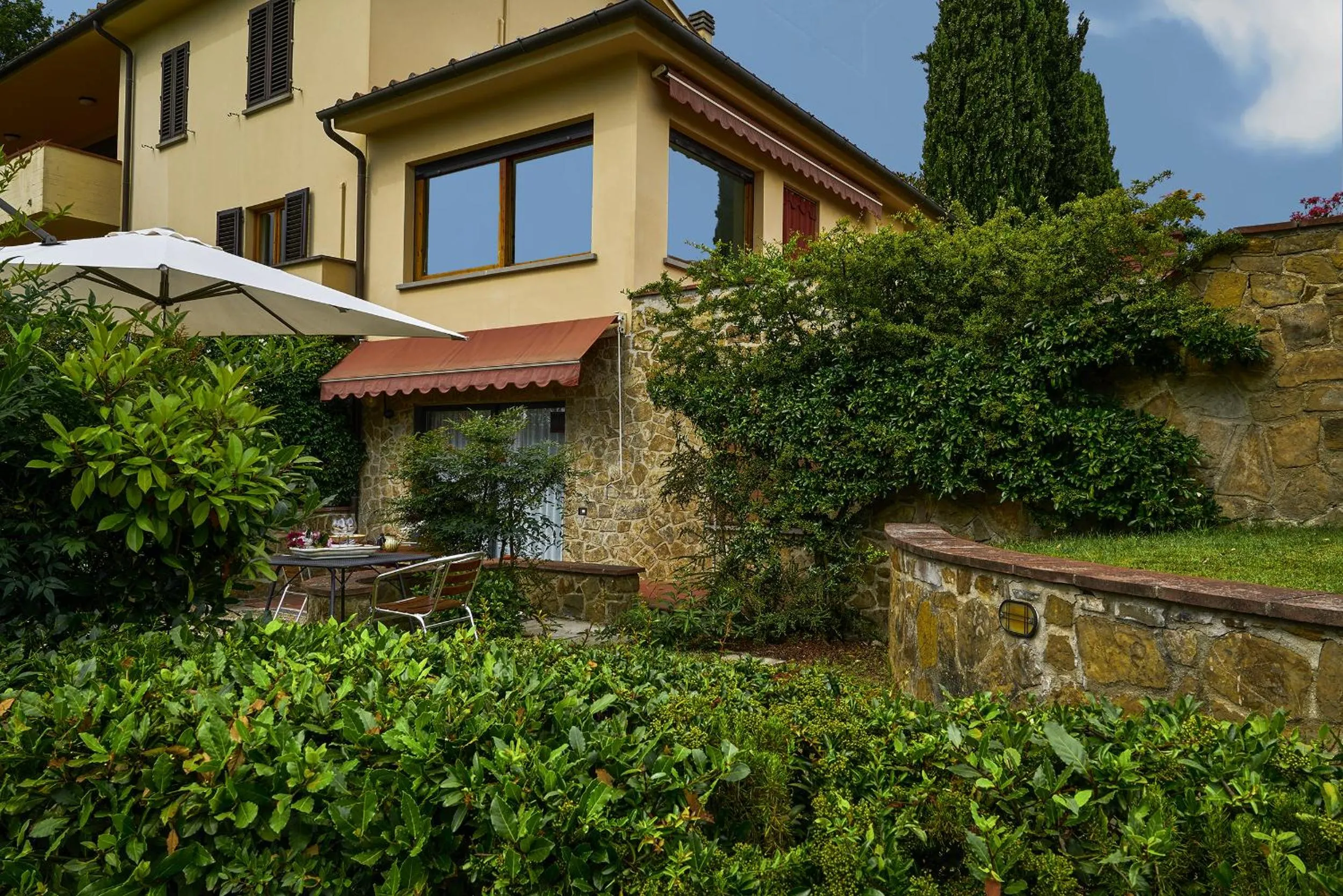 Property building in Villa Il Borraccio - Apartments Azalea and Begonia
