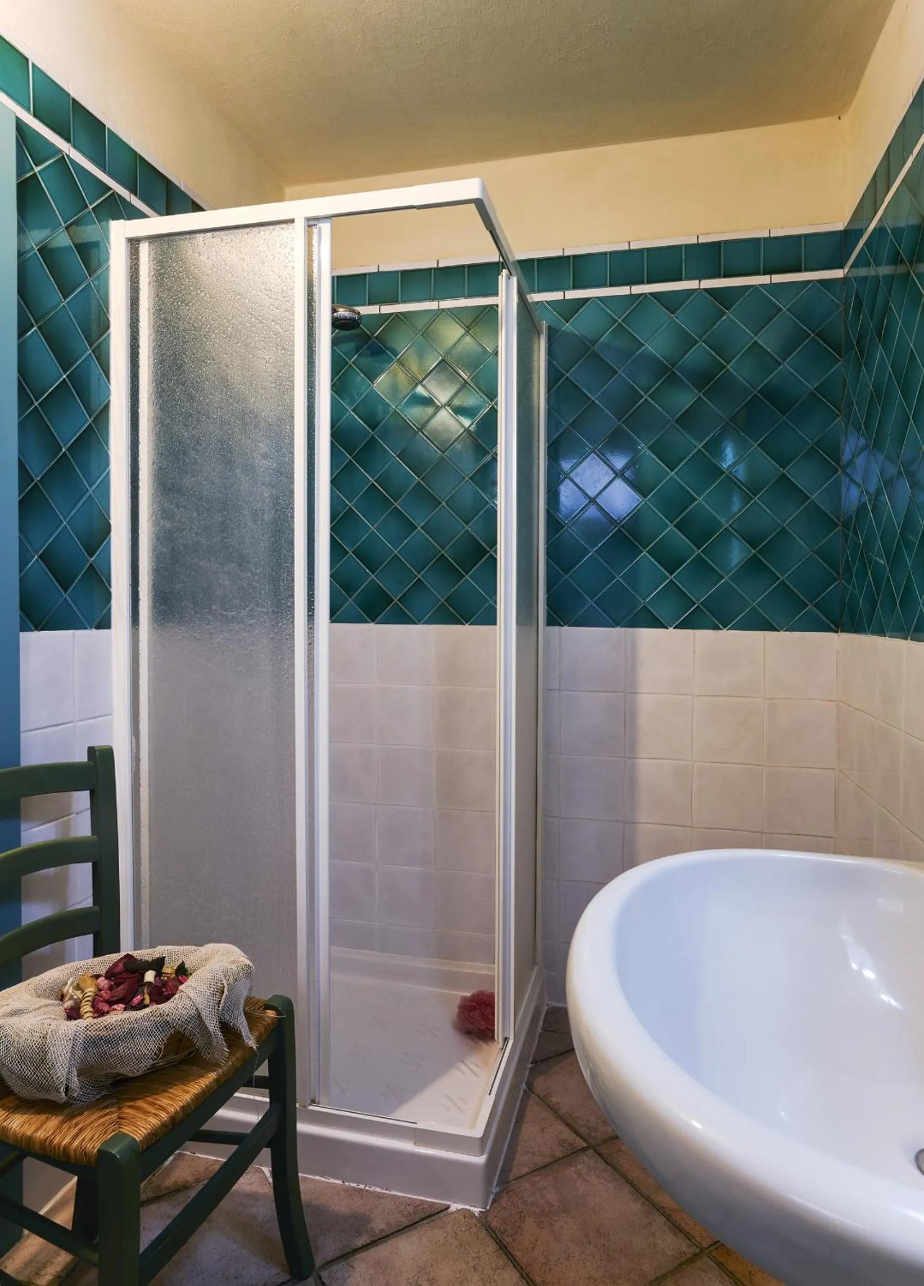Shower in Villa Il Borraccio - Apartments Azalea and Begonia