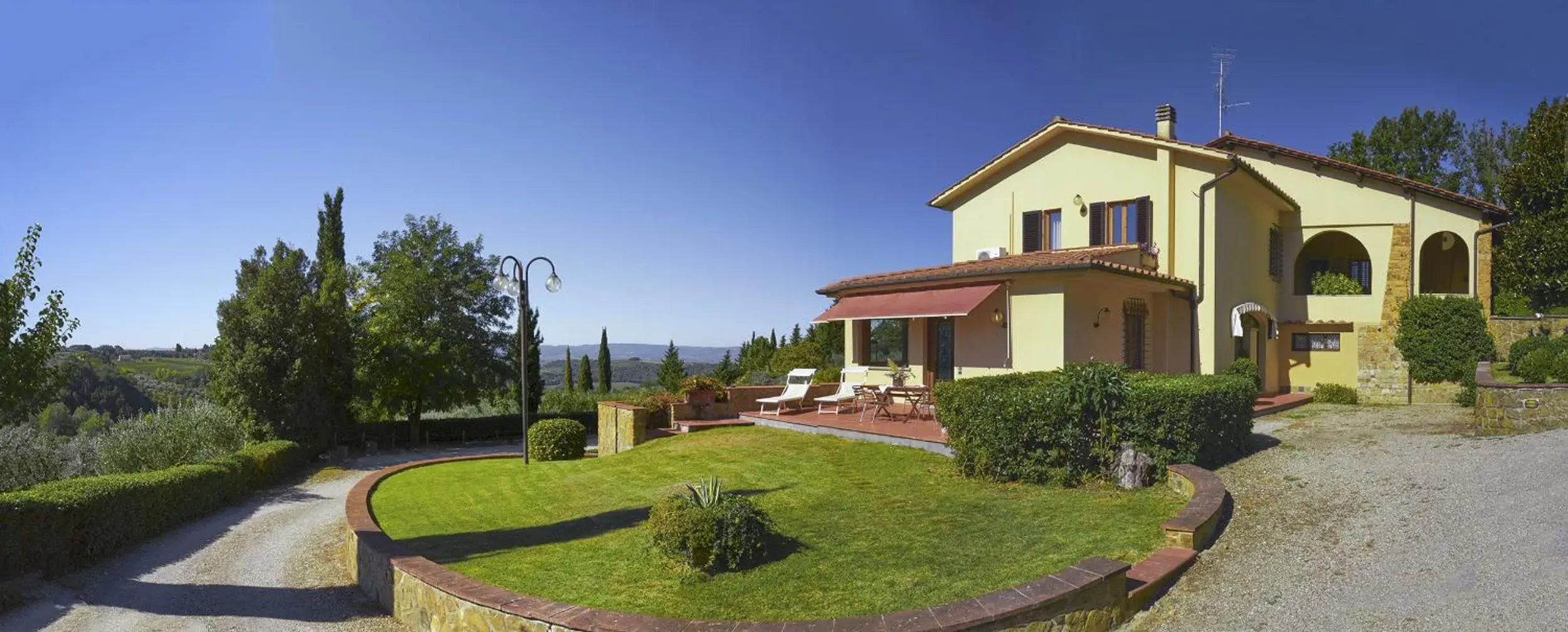 Three-Bedroom Apartment (6 Adults) in Villa Il Borraccio - Apartments Azalea and Begonia Three-Bedroom Apartment (6 Adults) in Villa Il Borraccio - Apartments Azalea and Begonia