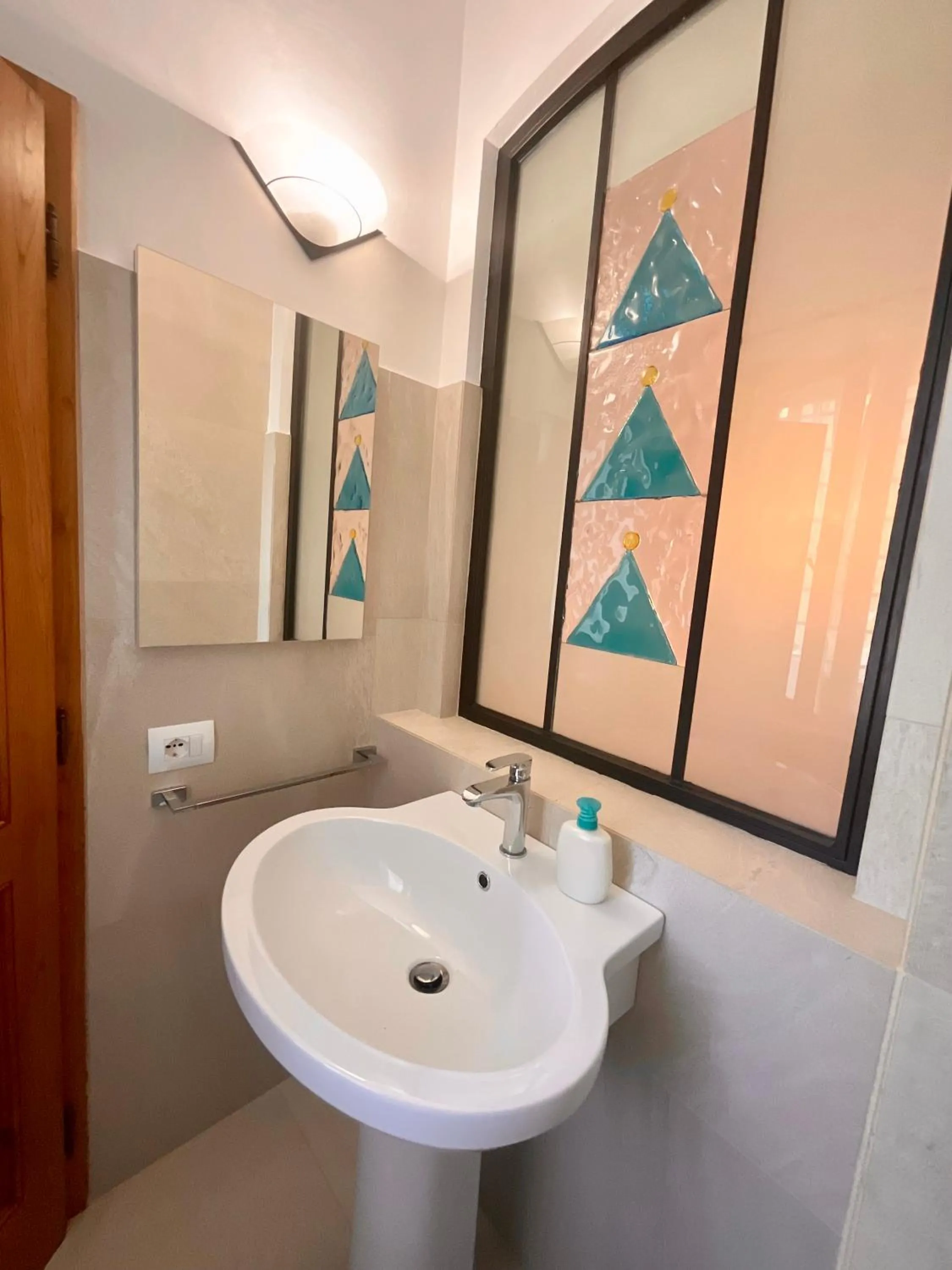 Bathroom in Villa Il Borraccio - Apartments Azalea and Begonia