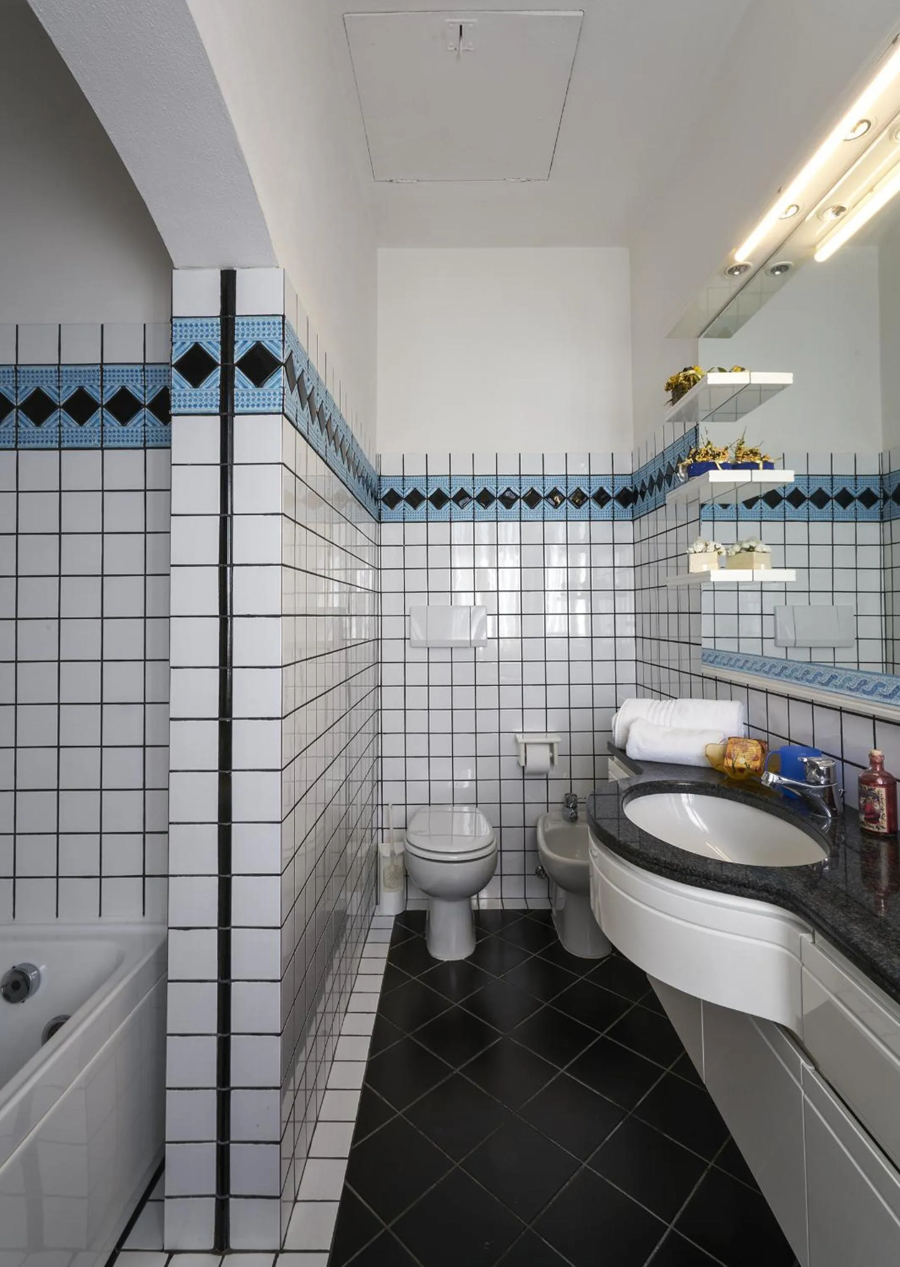 Shower in Villa Il Borraccio - Apartments Azalea and Begonia