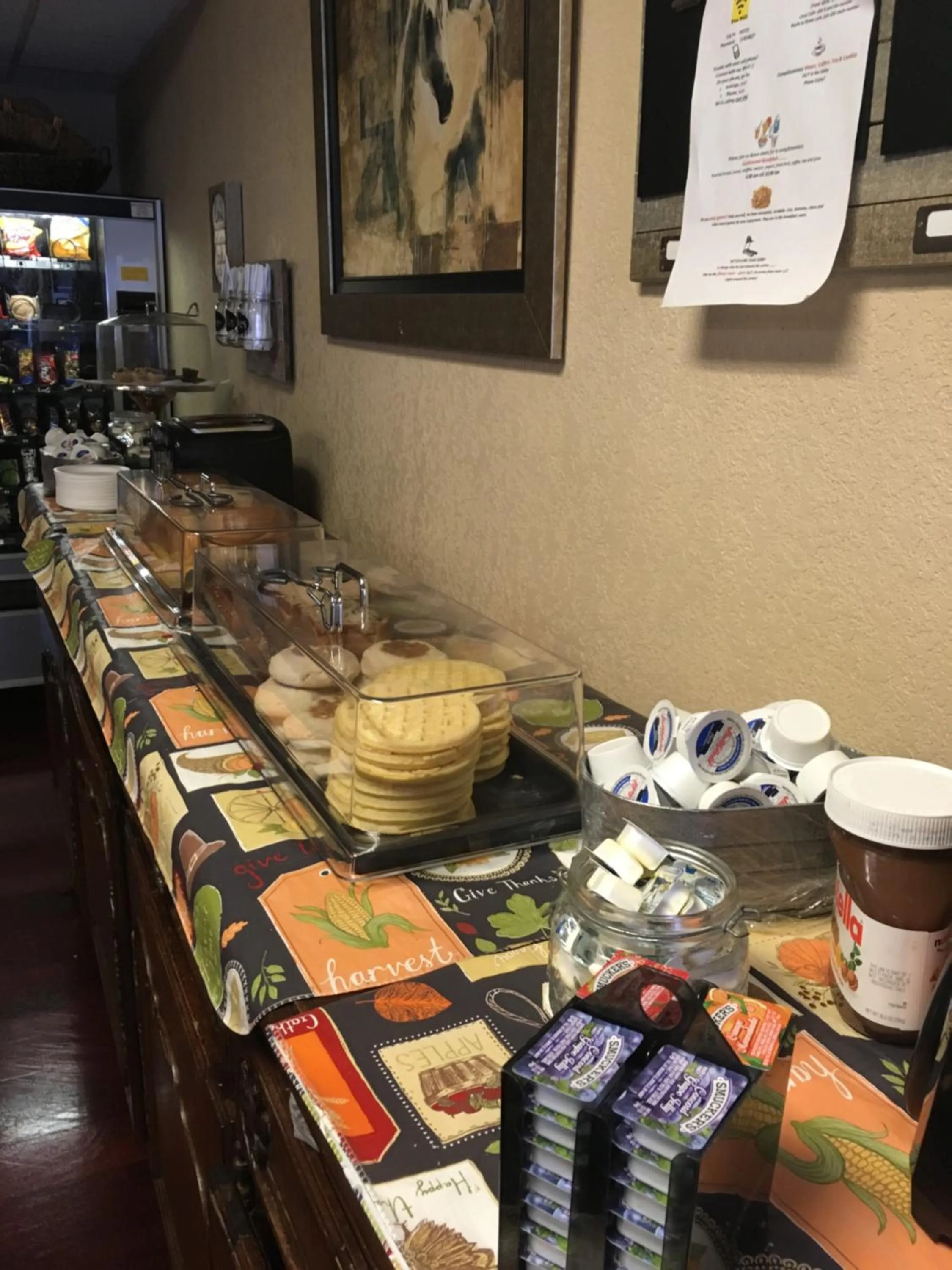 Food and drinks in Colts Neck Inn Hotel