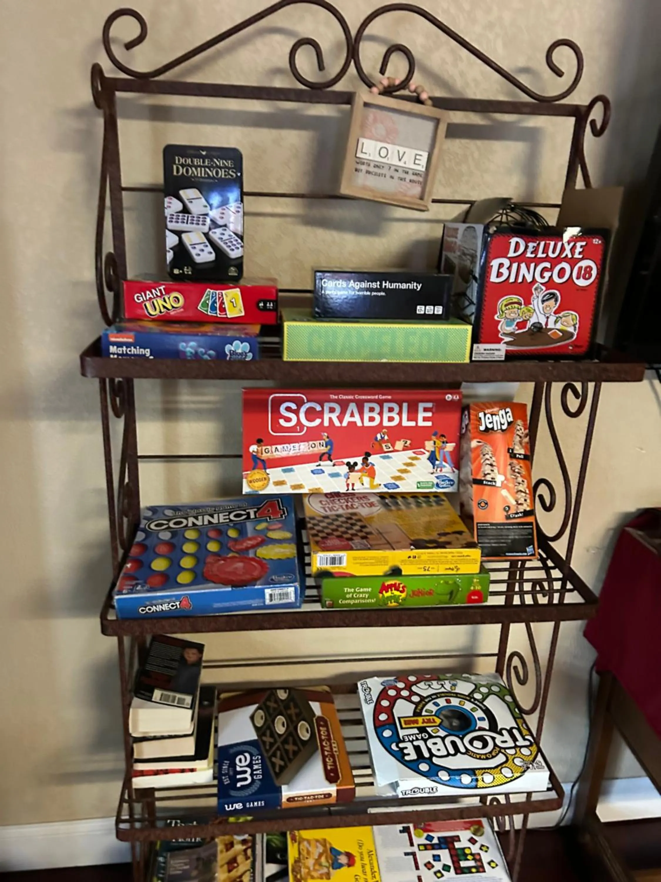 Game Room in Colts Neck Inn Hotel