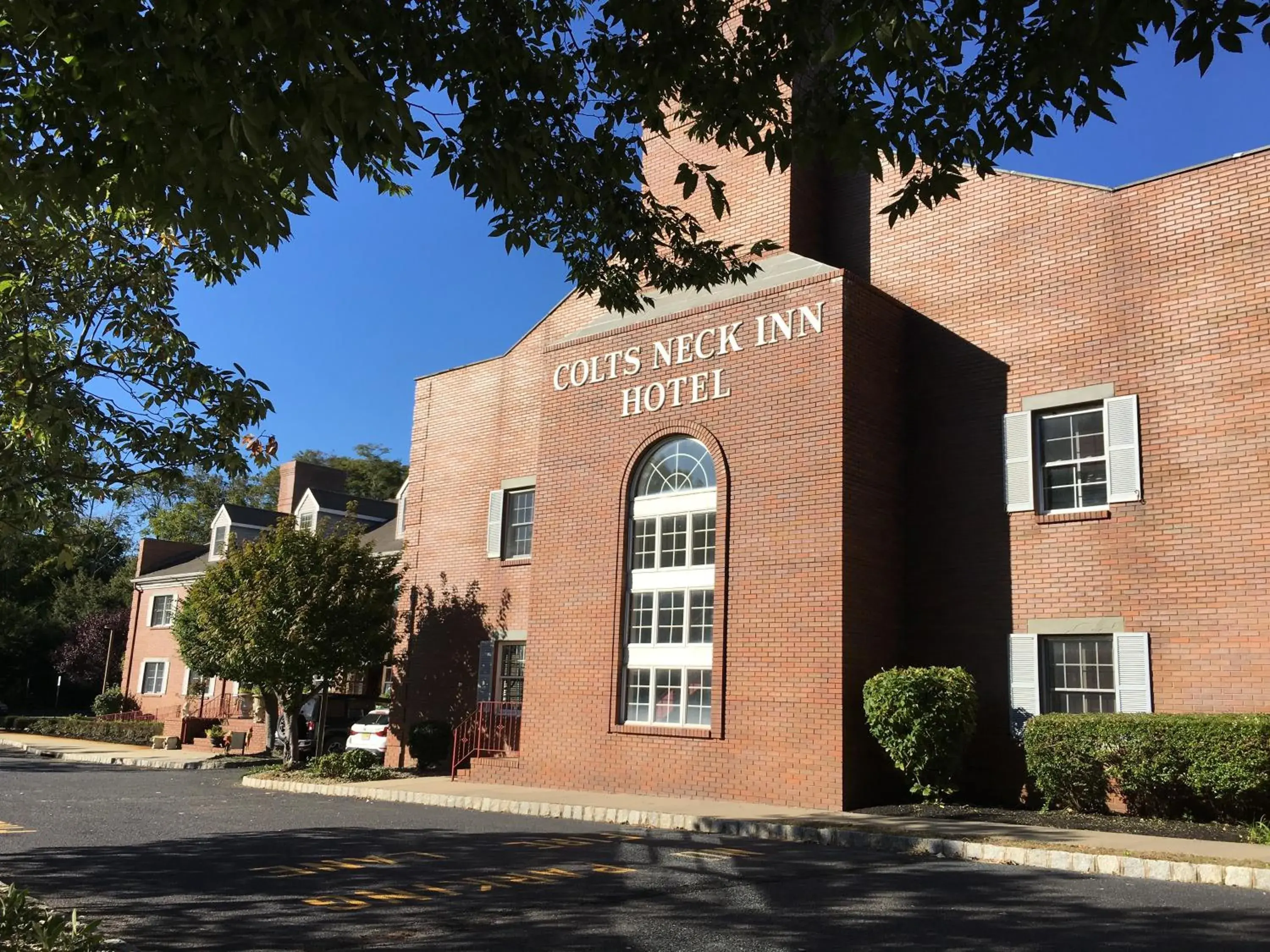 Property building in Colts Neck Inn Hotel Property building in Colts Neck Inn Hotel