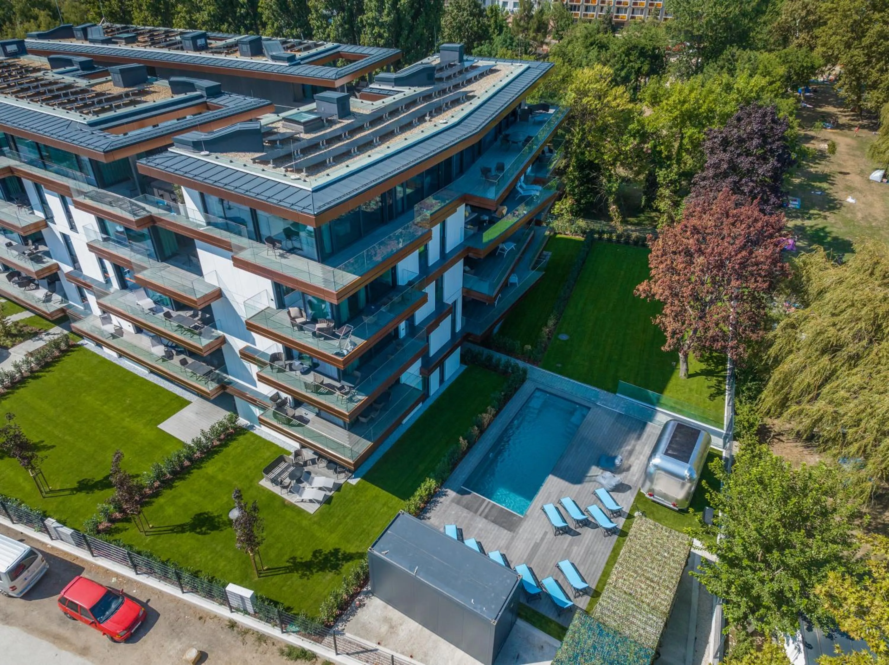 Property building in BJ81 Suite Hotel