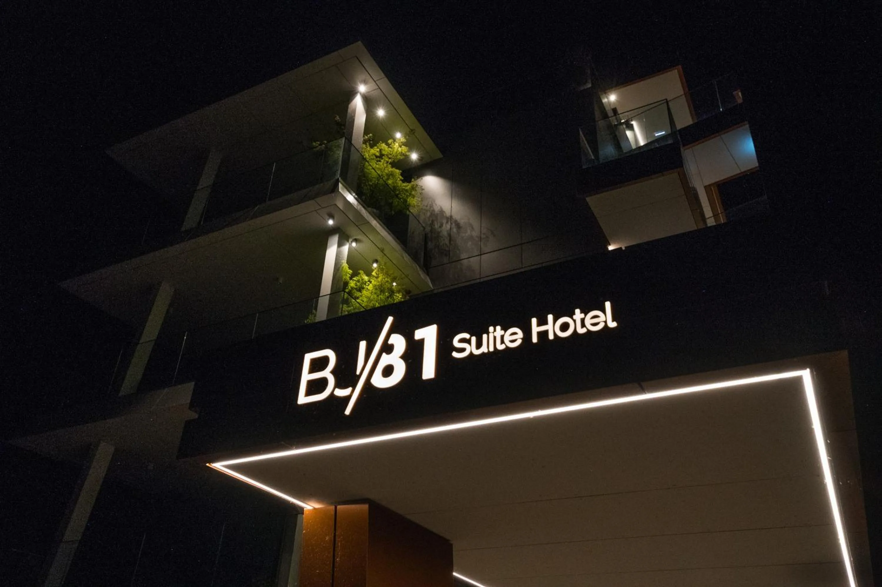 Property building in BJ81 Suite Hotel