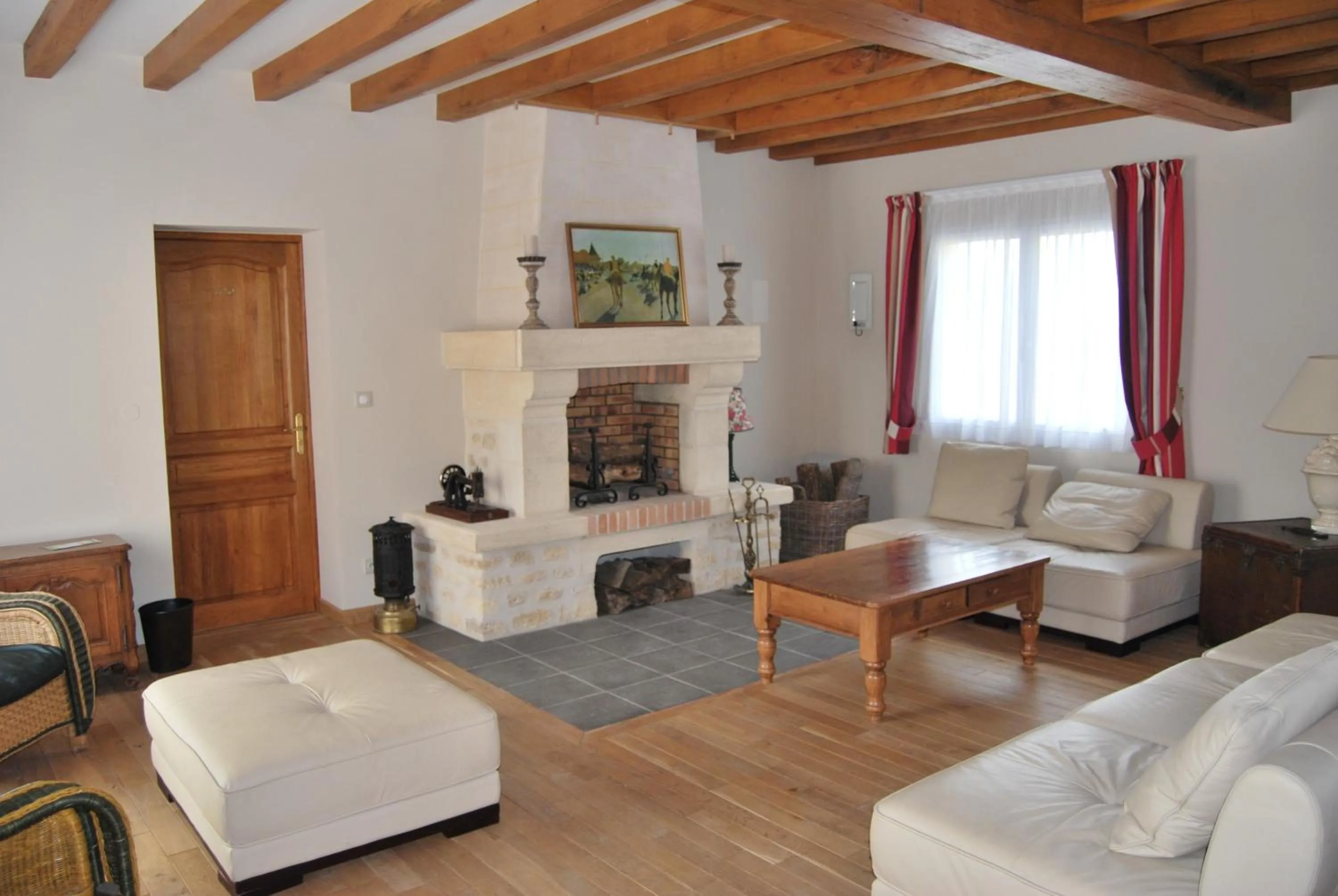 Communal lounge/ TV room in Le Haut-Val Résidences