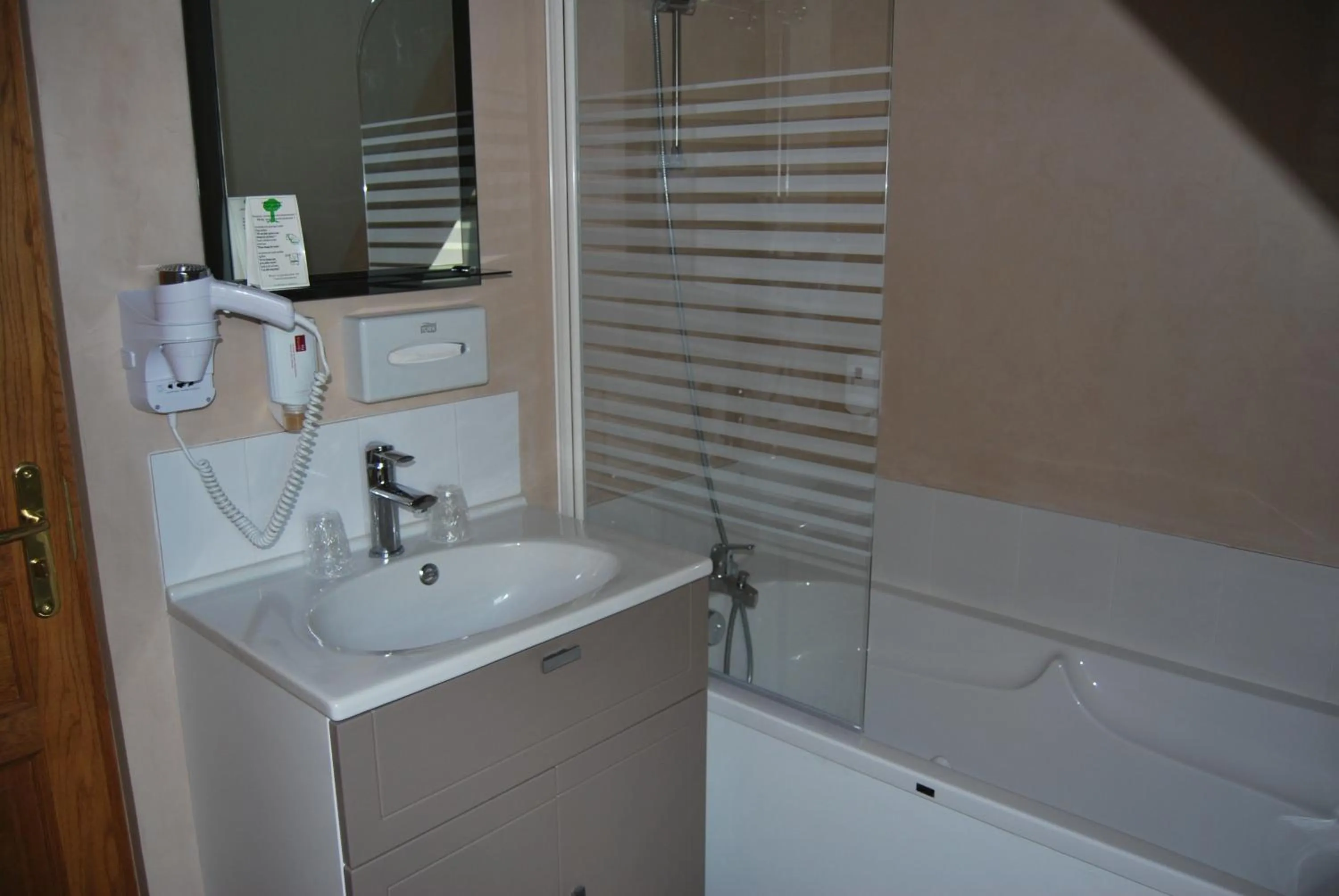 Shower in Le Haut-Val Résidences