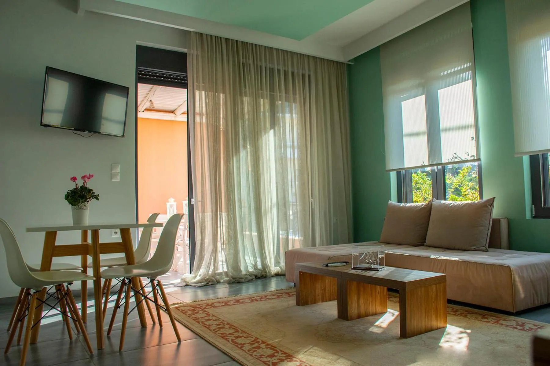 Photo of the whole room in Alissachni Luxury Apartments