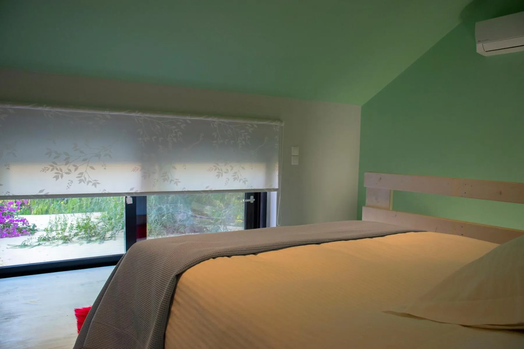 Photo of the whole room, Bed in Alissachni Luxury Apartments