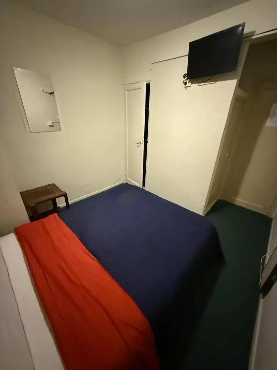 Double Room with Private Bathroom in Hotel Canciller Double Room with Private Bathroom in Hotel Canciller