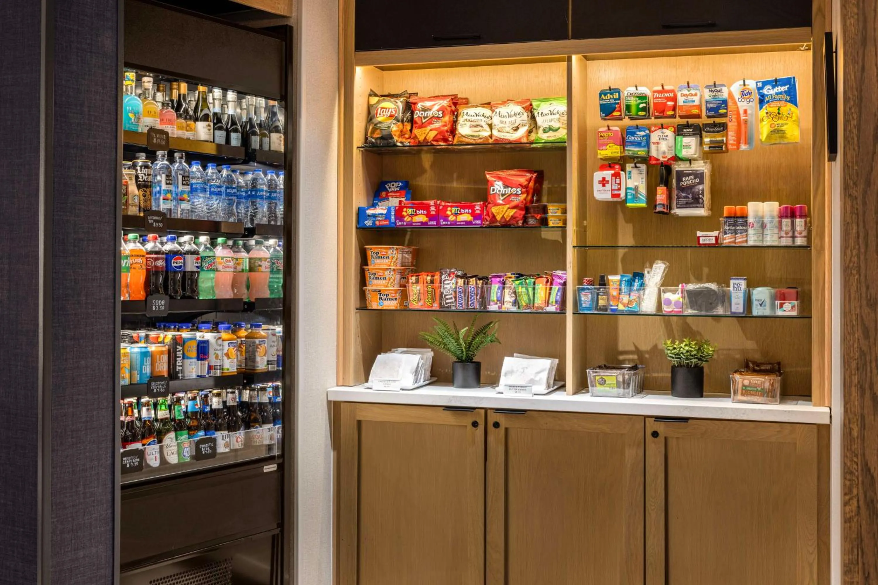 Lobby or reception in Hyatt Place Indianapolis Airport