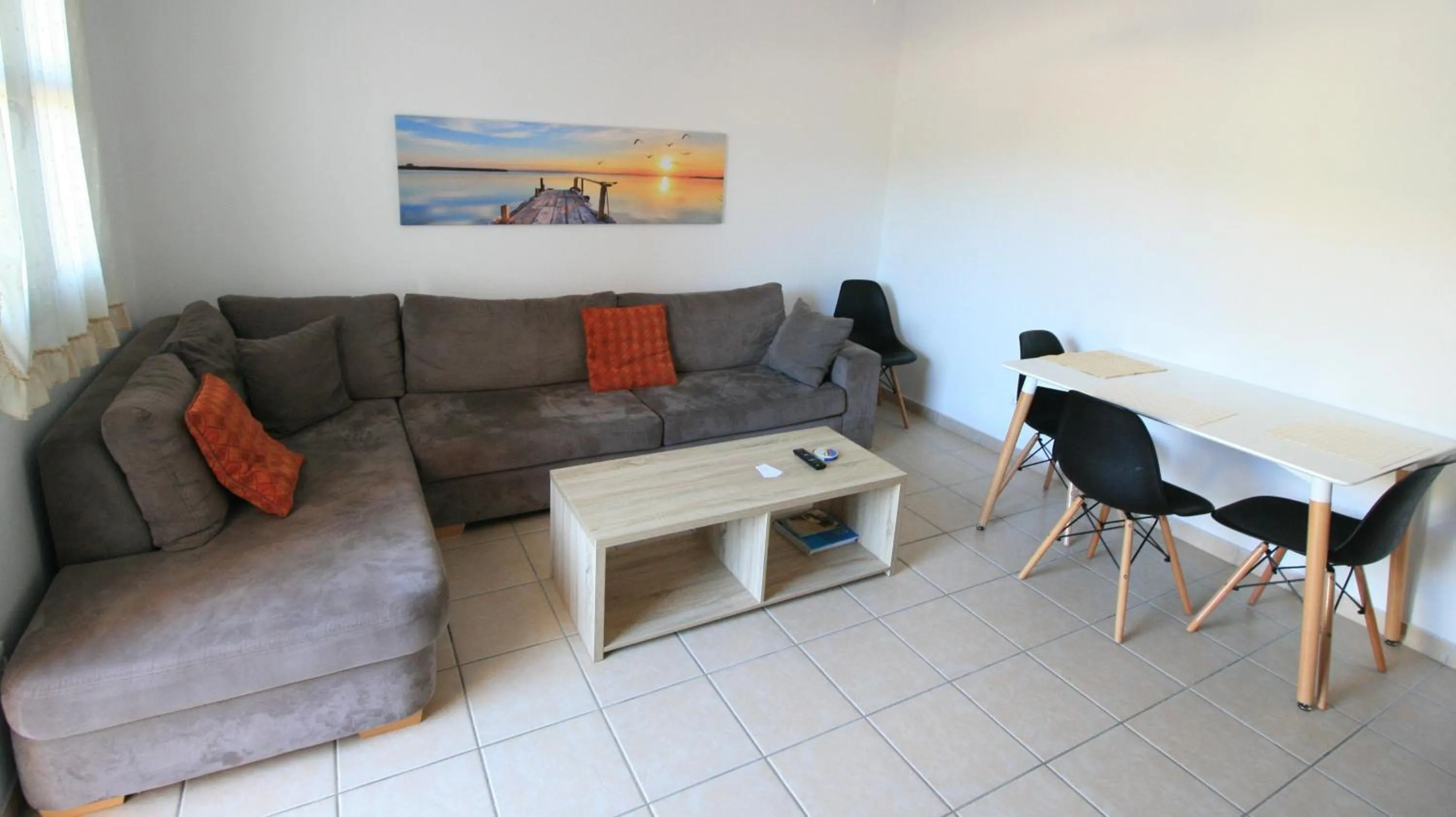Lagoon View Apartments - Adults only