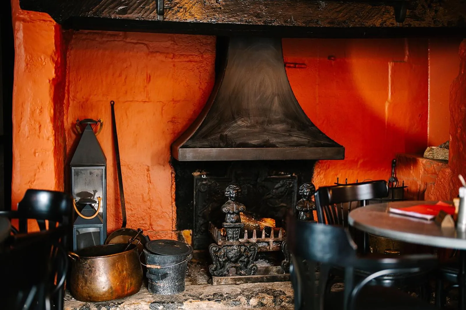 Restaurant/places to eat in The Lygon Arms - an Iconic Luxury Hotel