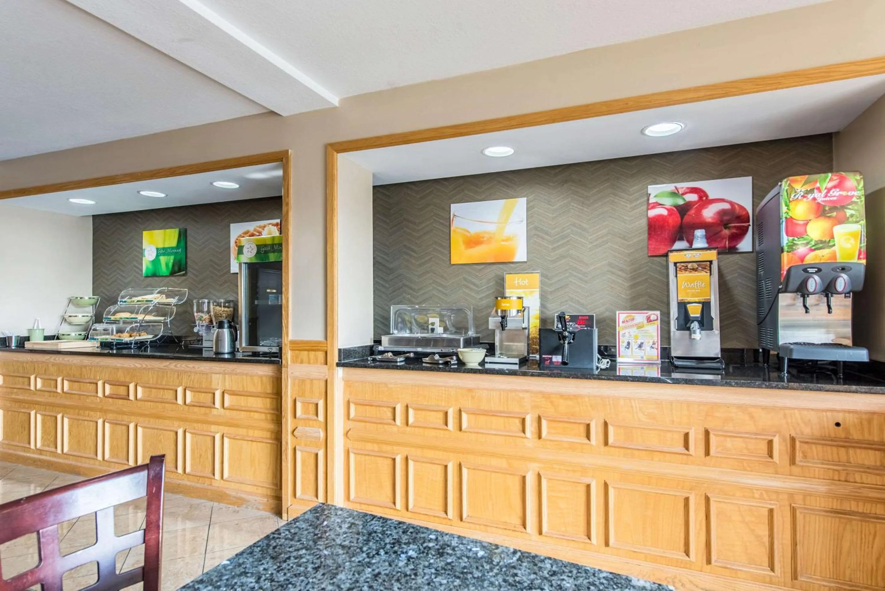 Restaurant/places to eat in Quality Inn & Suites University Area