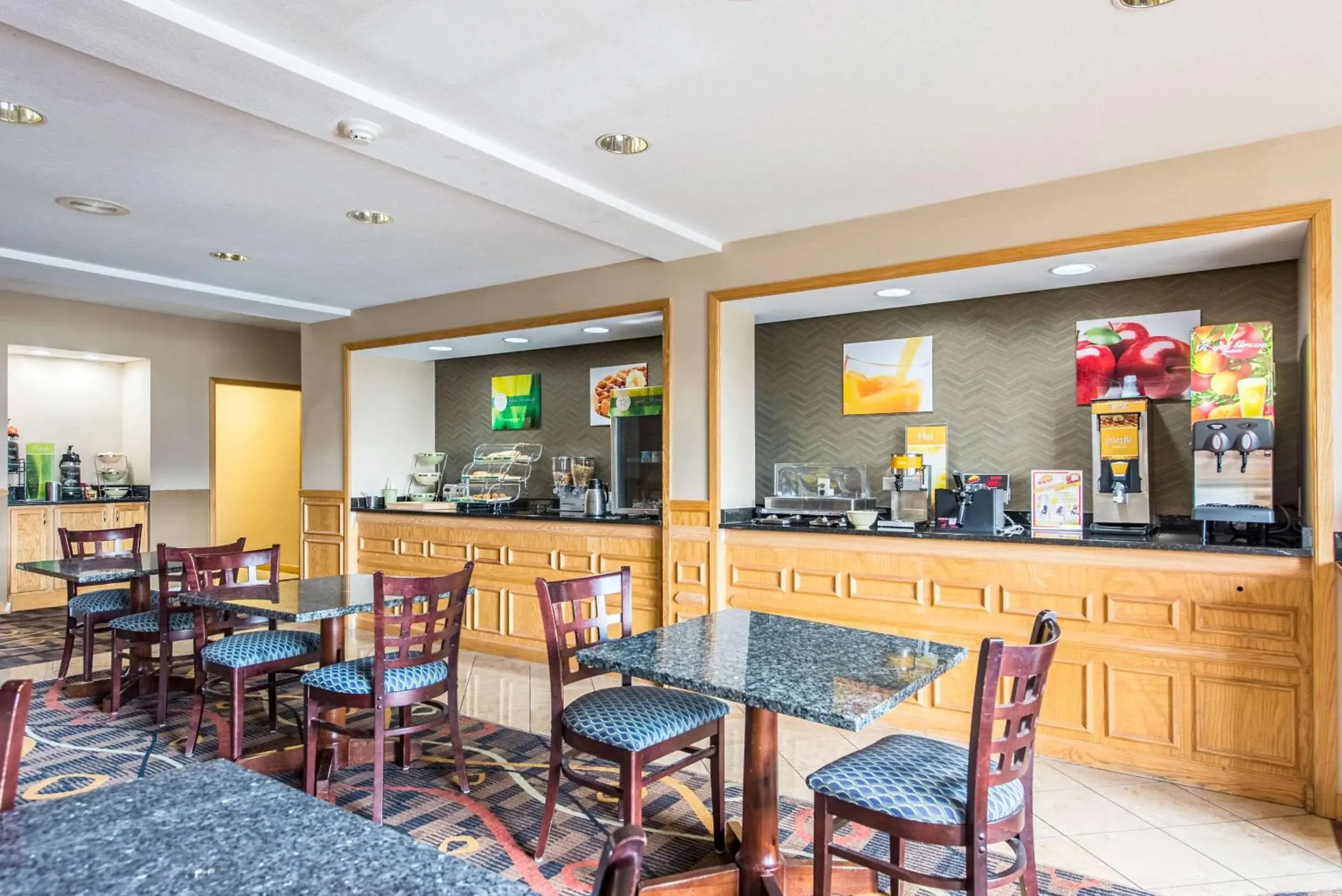Restaurant/places to eat in Quality Inn & Suites University Area Restaurant/places to eat in Quality Inn & Suites University Area