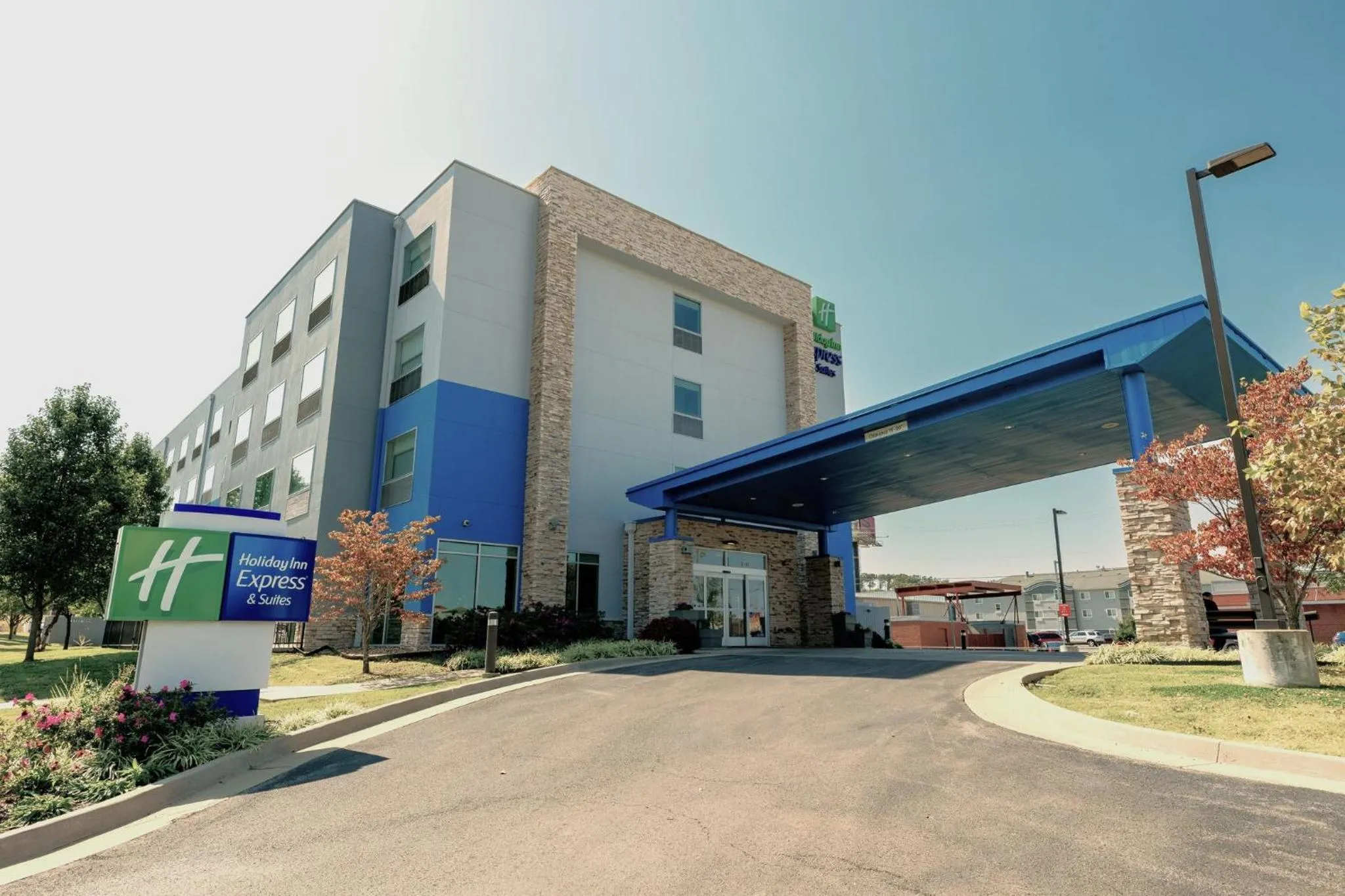 Property building in Holiday Inn Express and Suites Tahlequah by IHG