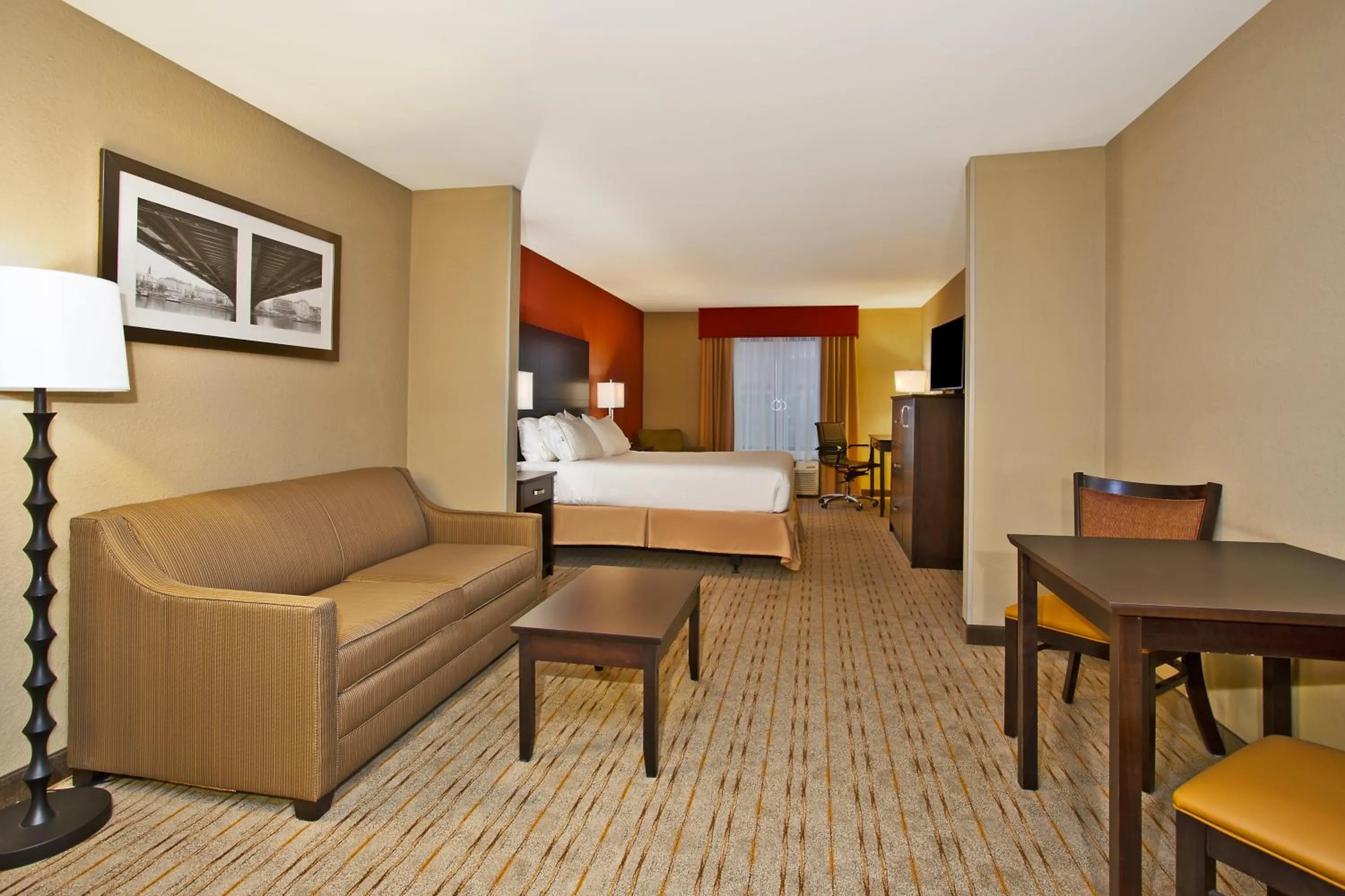 Photo of the whole room in Holiday Inn Express & Suites Springfield by IHG