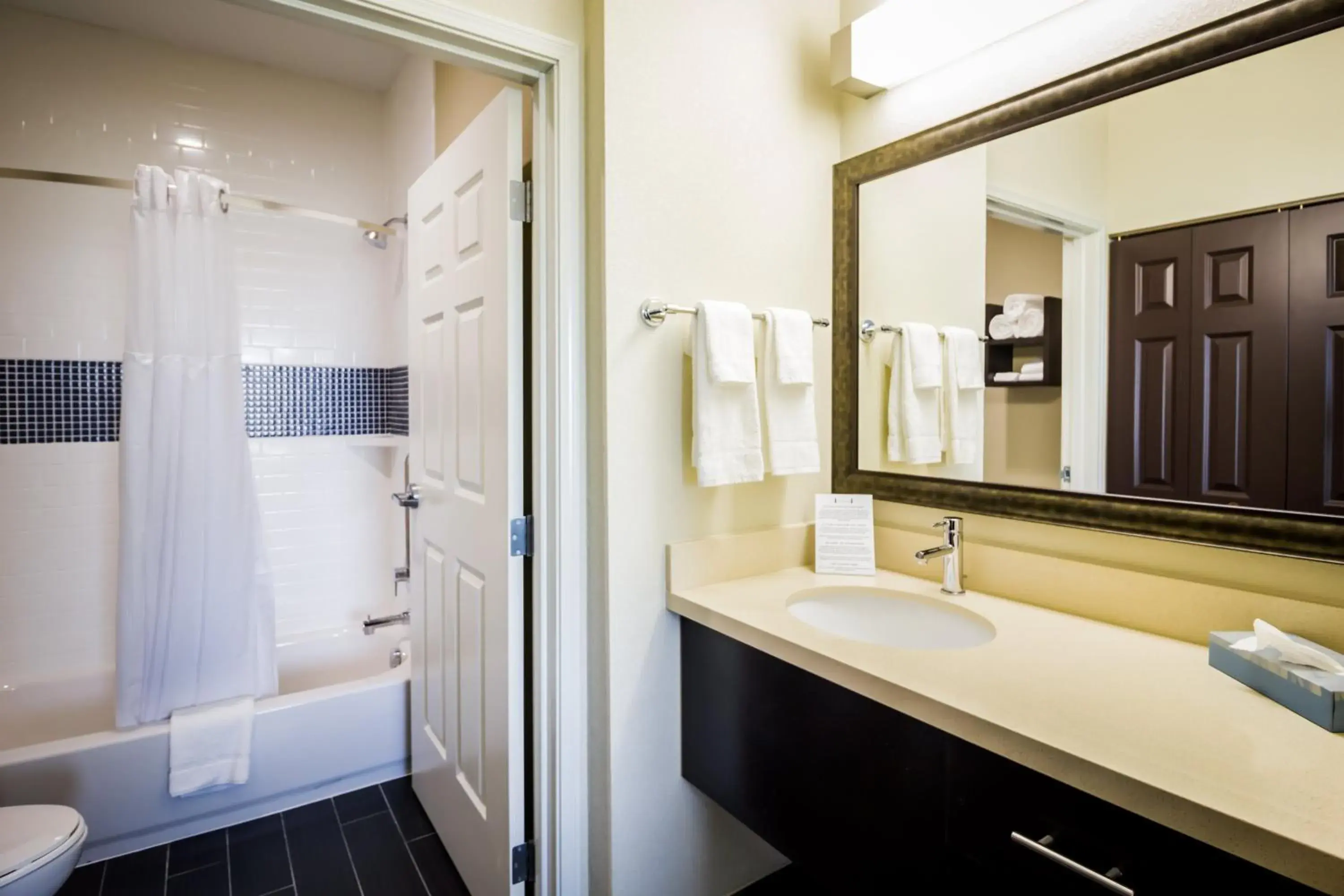 Two-Bedroom Suite - Hearing Accessible in Staybridge Suites Plano - Legacy West Area by IHG Two-Bedroom Suite - Hearing Accessible in Staybridge Suites Plano - Legacy West Area by IHG