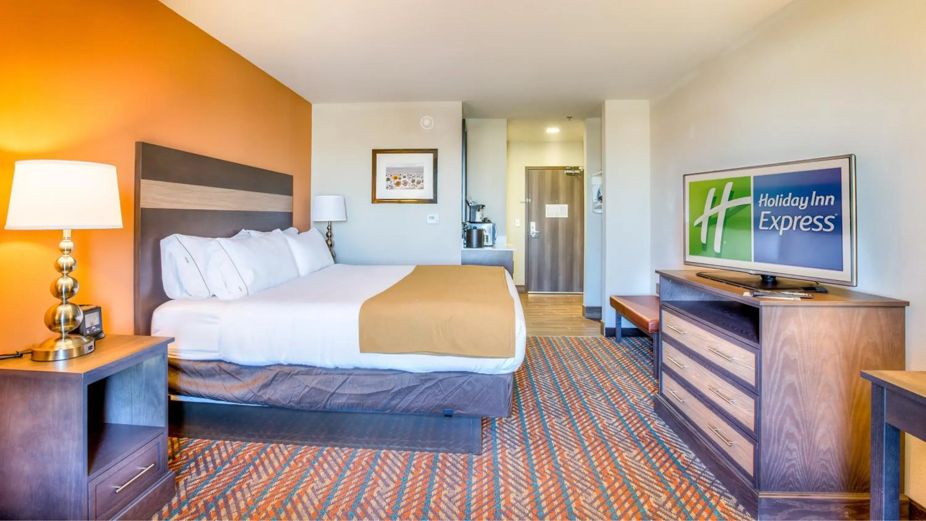 Photo of the whole room, Bed in Holiday Inn Express Wichita South by IHG Photo of the whole room, Bed in Holiday Inn Express Wichita South by IHG