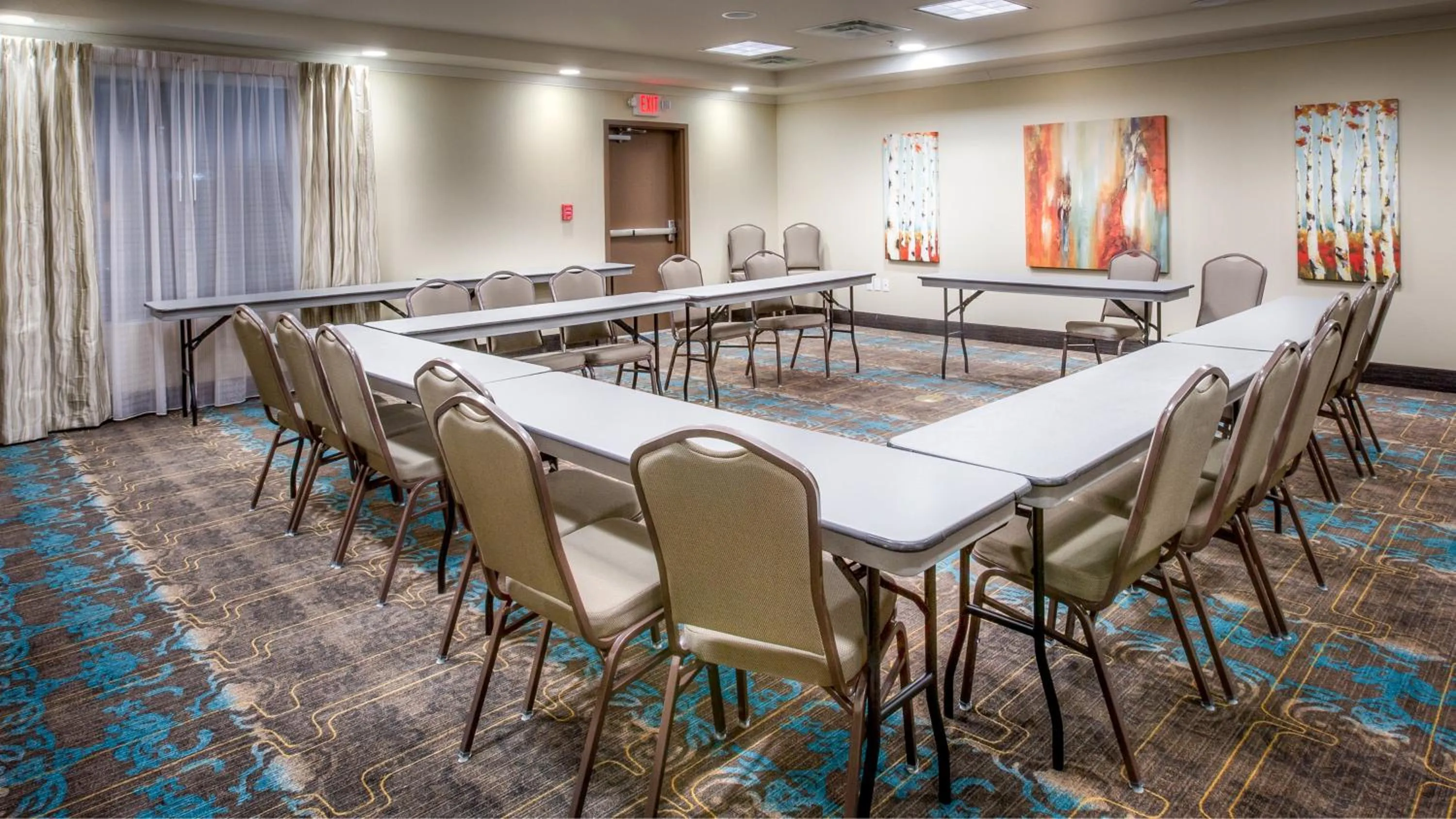 Meeting/conference room in Holiday Inn Express Wichita South by IHG