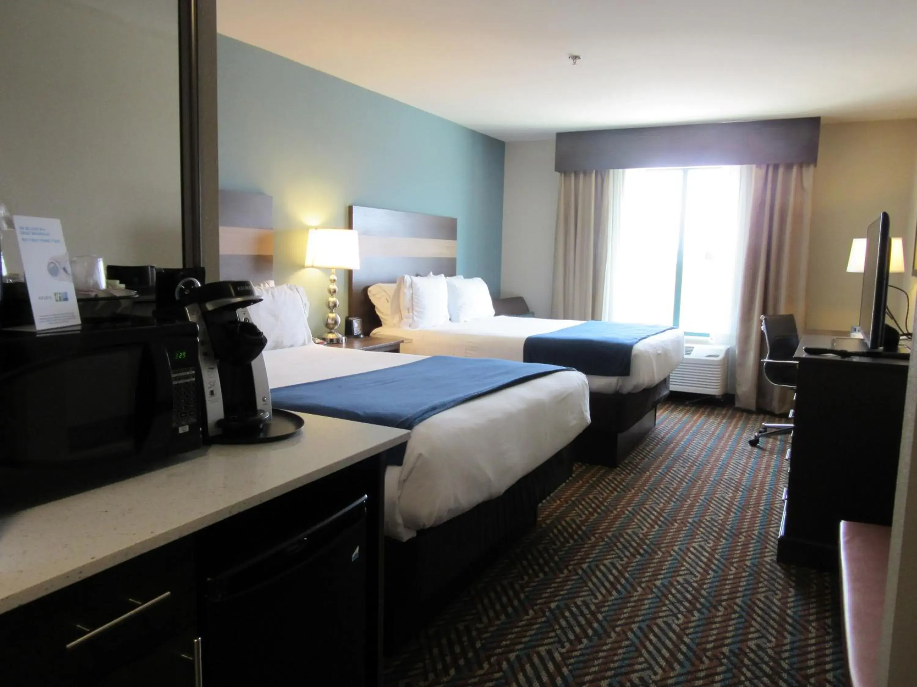 Bed in Holiday Inn Express Wichita South by IHG Bed in Holiday Inn Express Wichita South by IHG