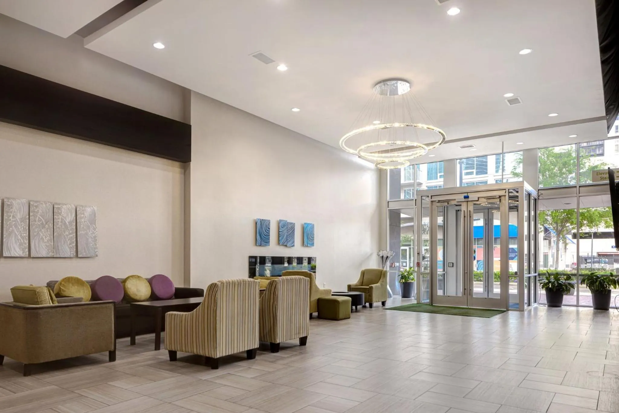 Property building in Holiday Inn Houston Downtown by IHG