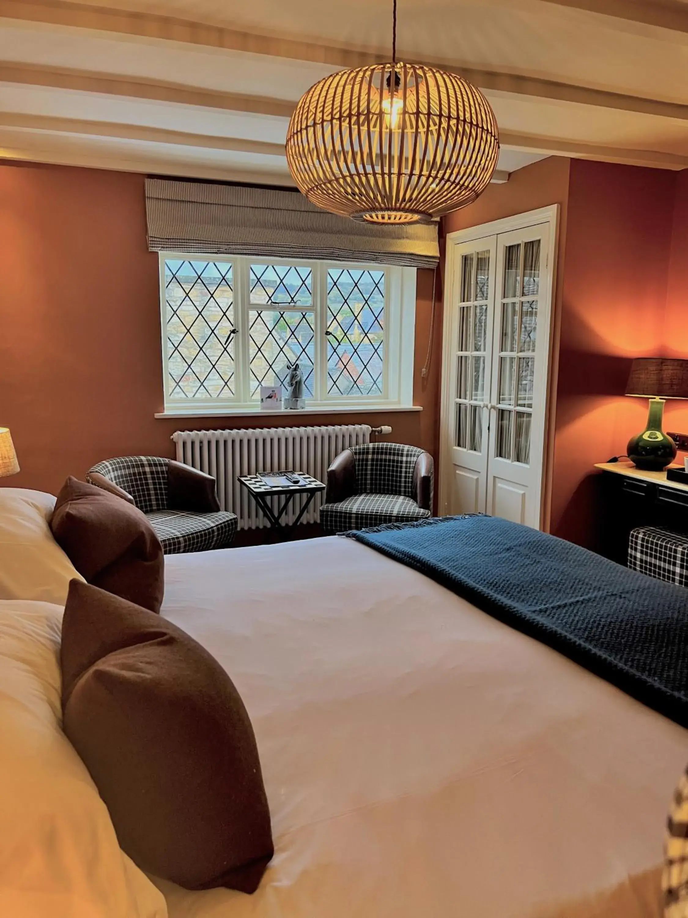 Comfort Double or Twin Room - single occupancy in The Broadway Hotel Comfort Double or Twin Room - single occupancy in The Broadway Hotel
