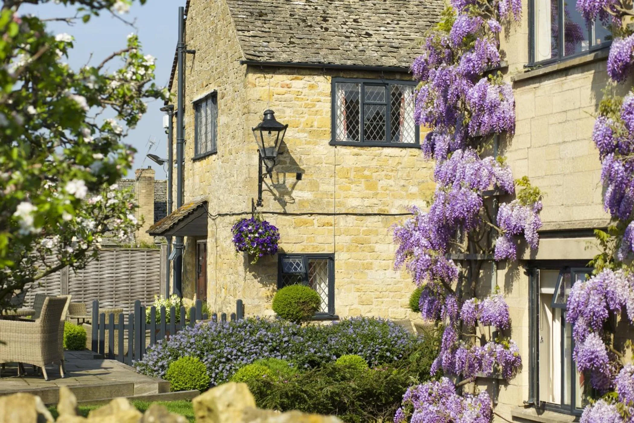 Garden view in The Broadway Hotel
