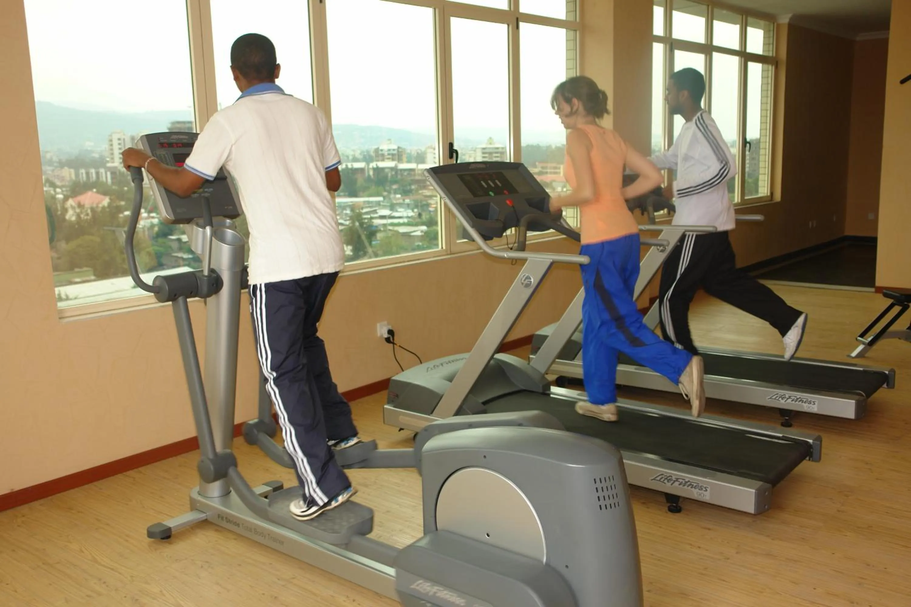 Fitness centre/facilities in Dreamliner Hotel