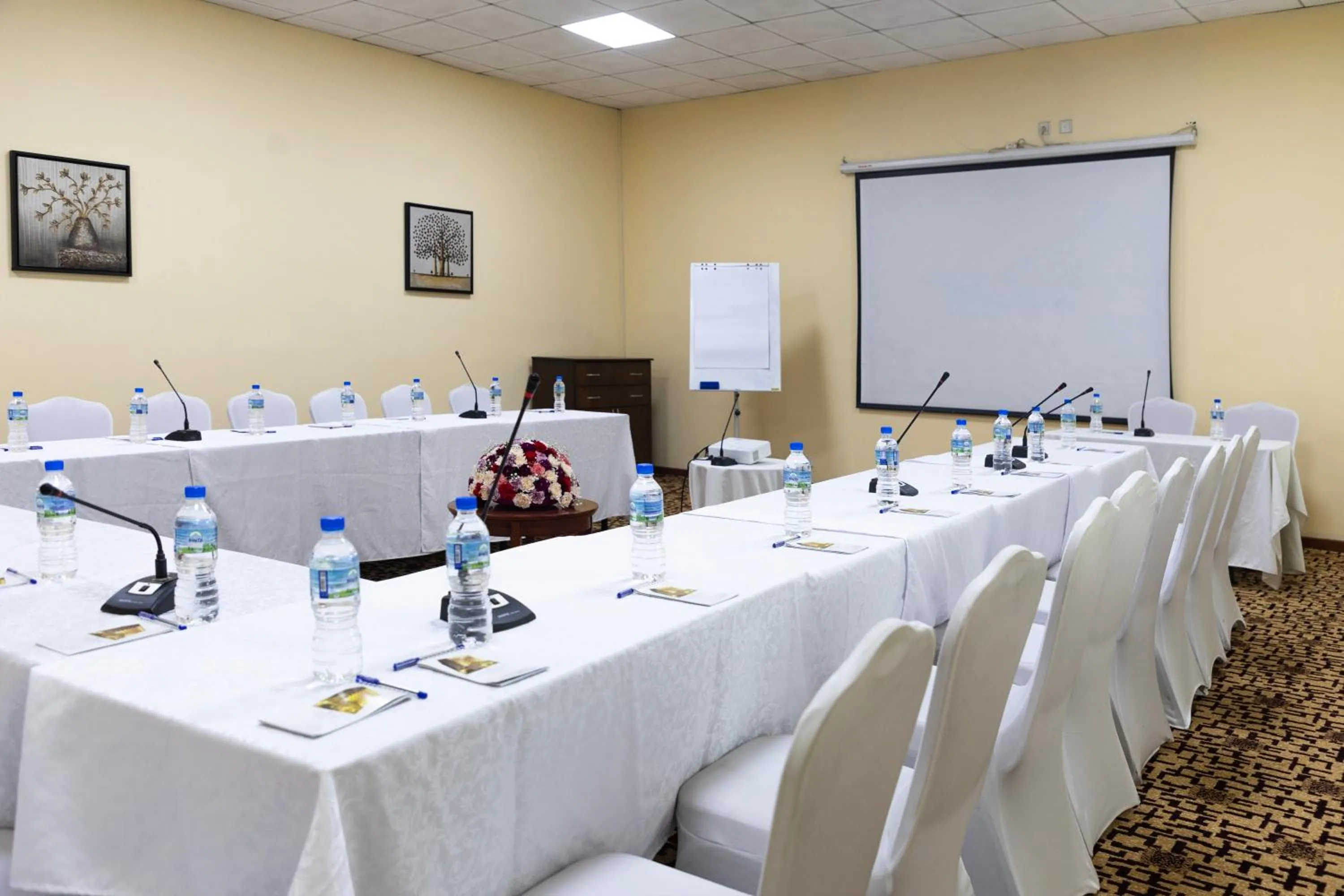 Seating area in Dreamliner Hotel