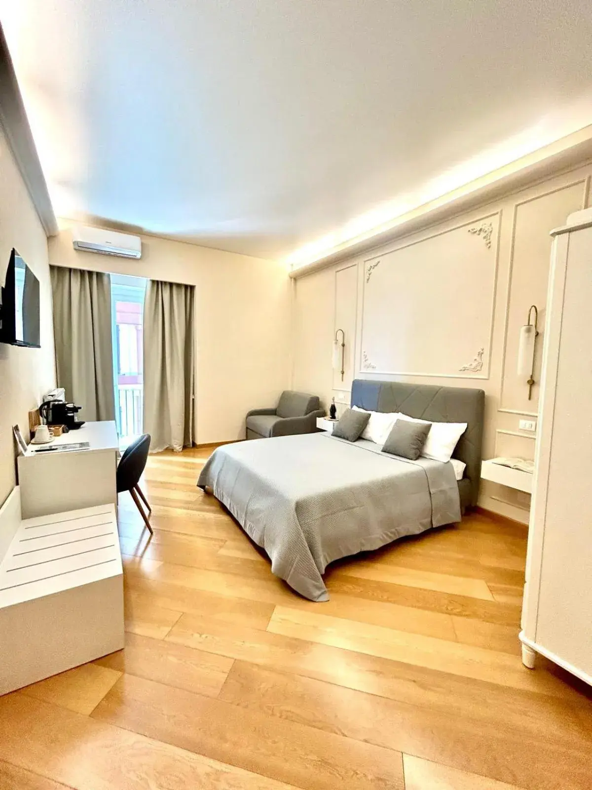 Large Double Room in Sea Pearl Luxury Rooms Large Double Room in Sea Pearl Luxury Rooms