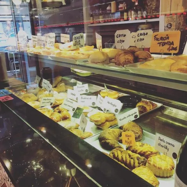 Food and drinks in Sea Pearl Luxury Rooms