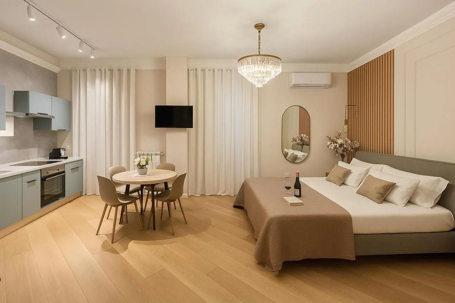 Bedroom in Sea Pearl Luxury Rooms