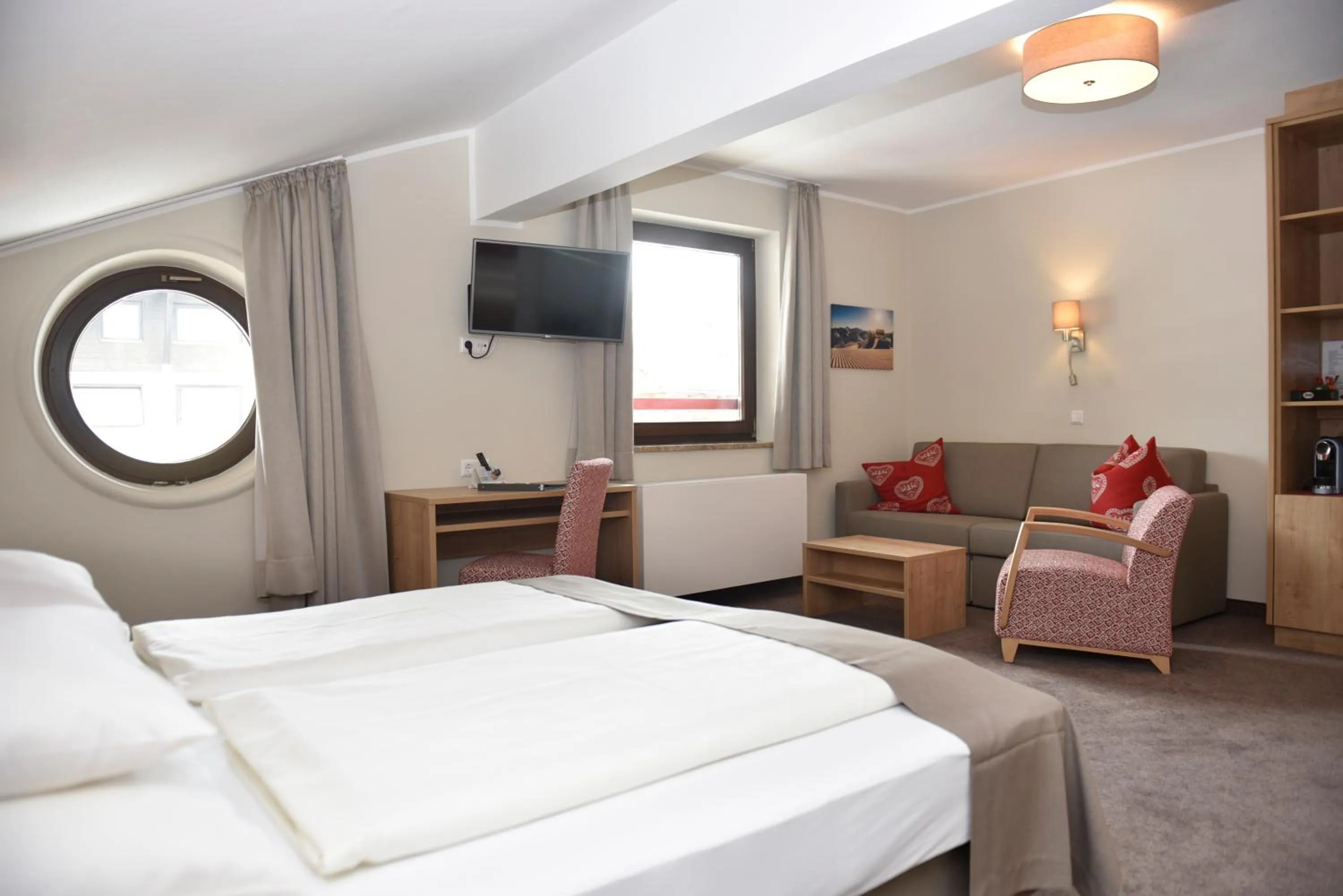 Photo of the whole room, Bed in Hotel-Skischule Krallinger