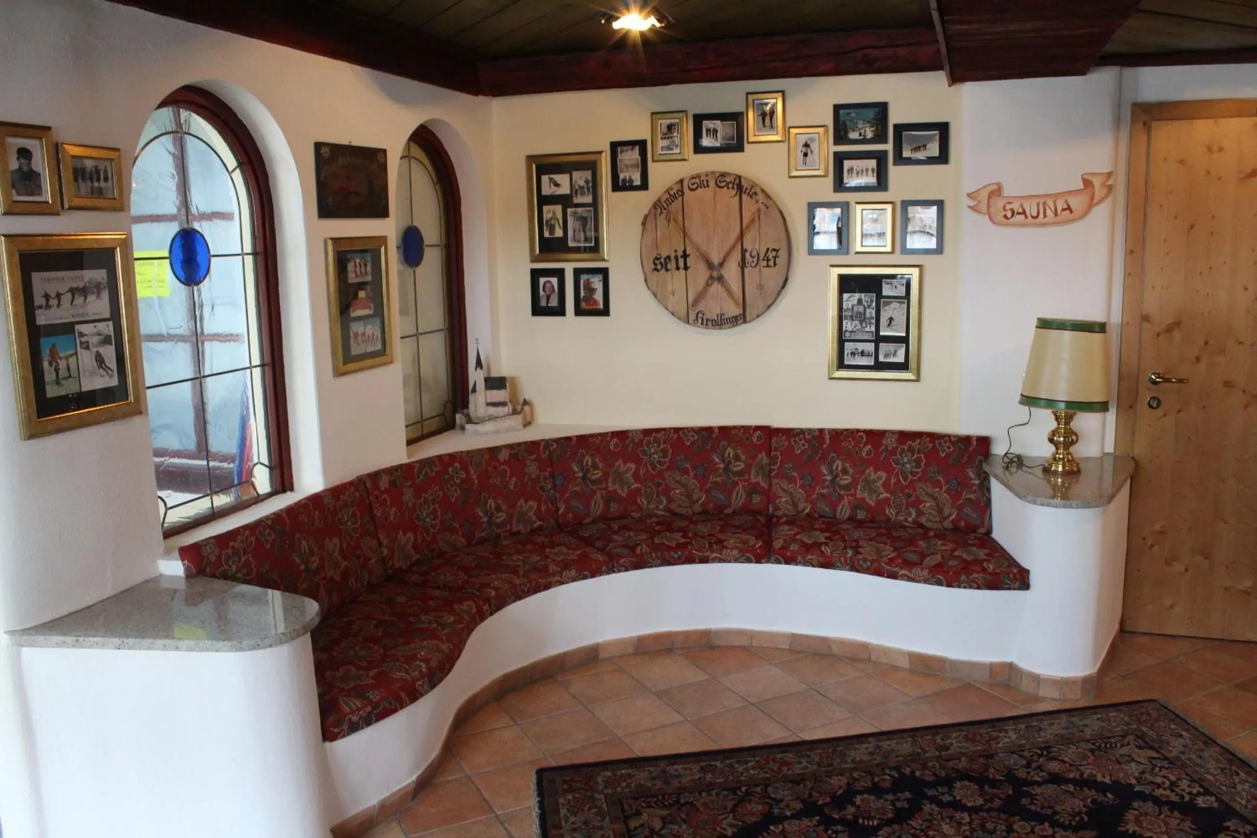 Lobby or reception in Hotel-Skischule Krallinger