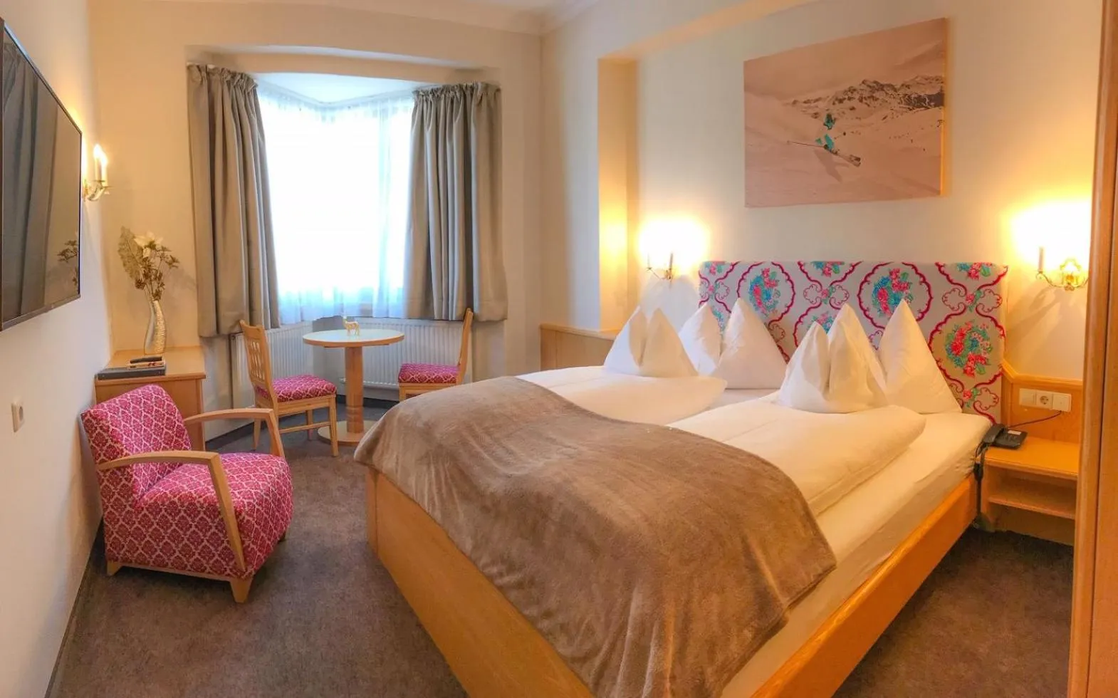 Bedroom, Bed in Andi's Skihotel